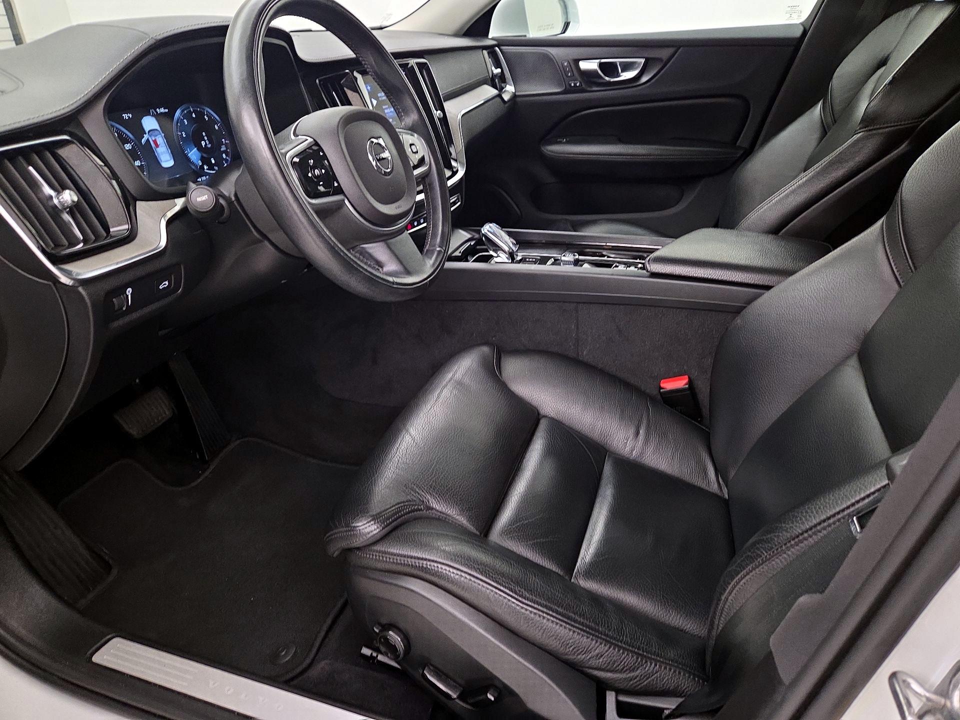 Thumbnail: 2022 Volvo S60 - 11