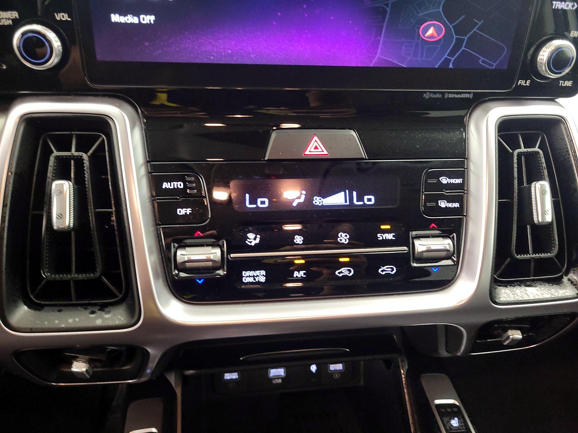 Thumbnail: 2023 Kia Sorento - 14