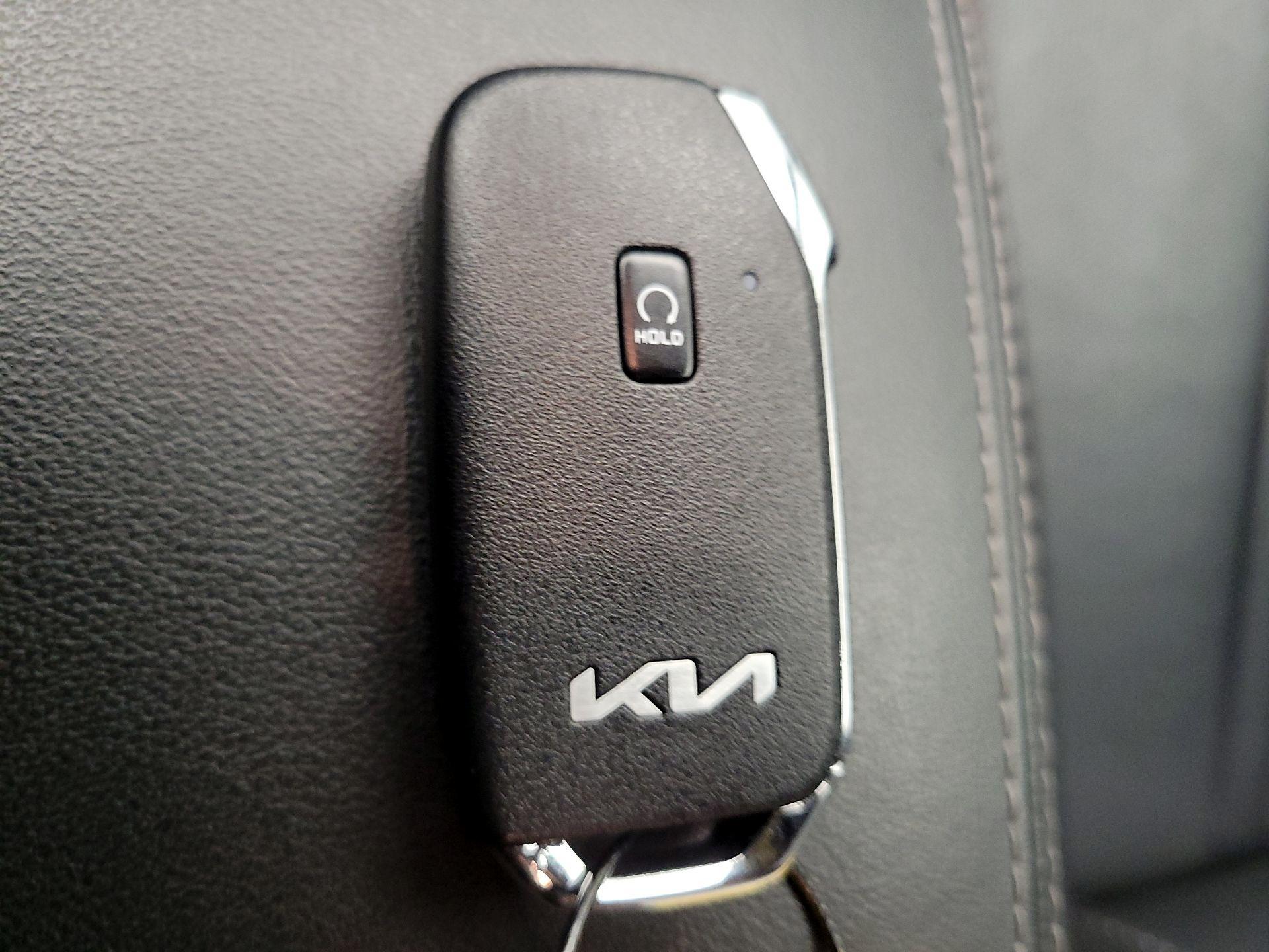 Thumbnail: 2023 Kia Sorento - 20