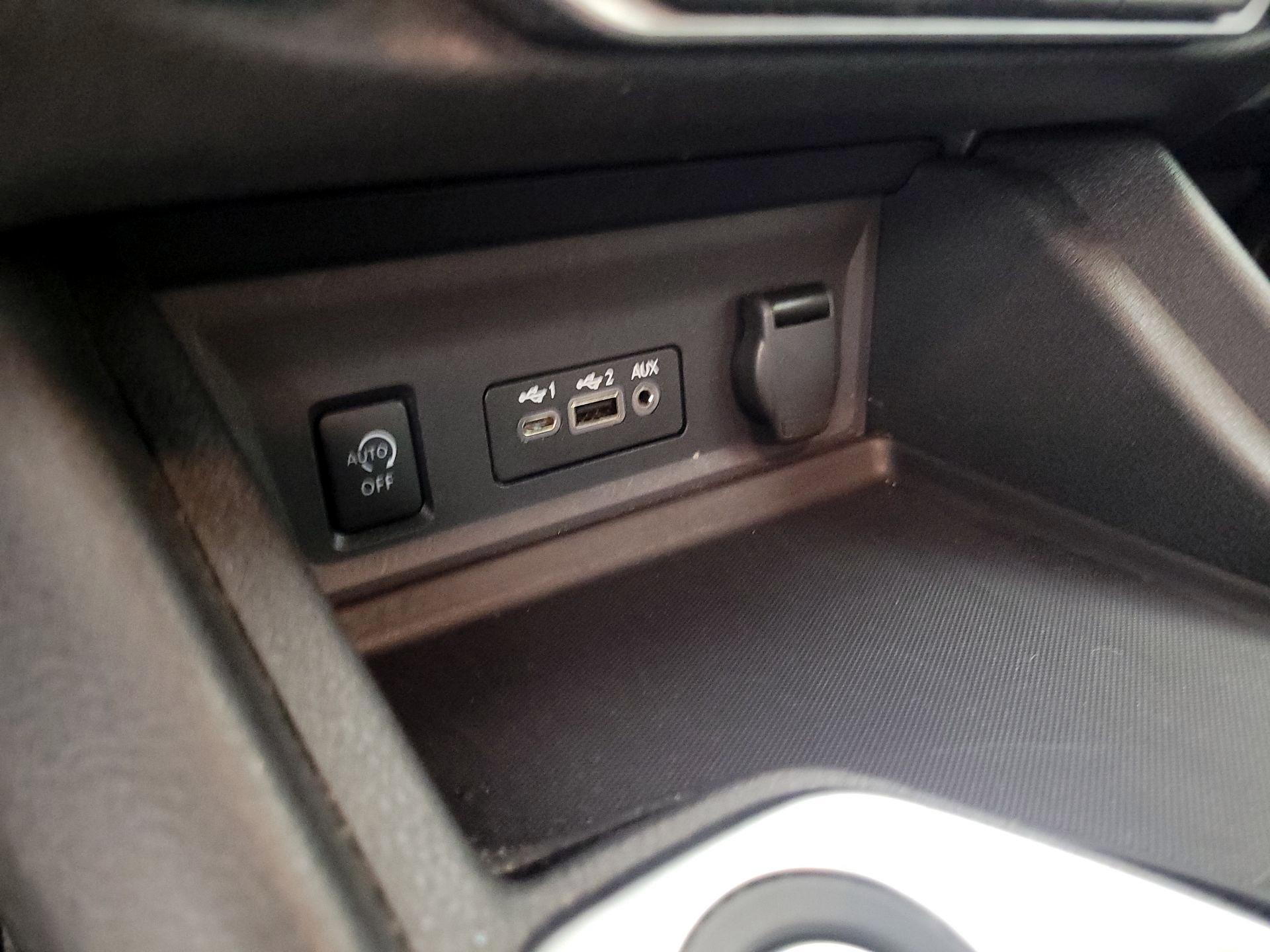 Thumbnail: 2024 Nissan Sentra - 16