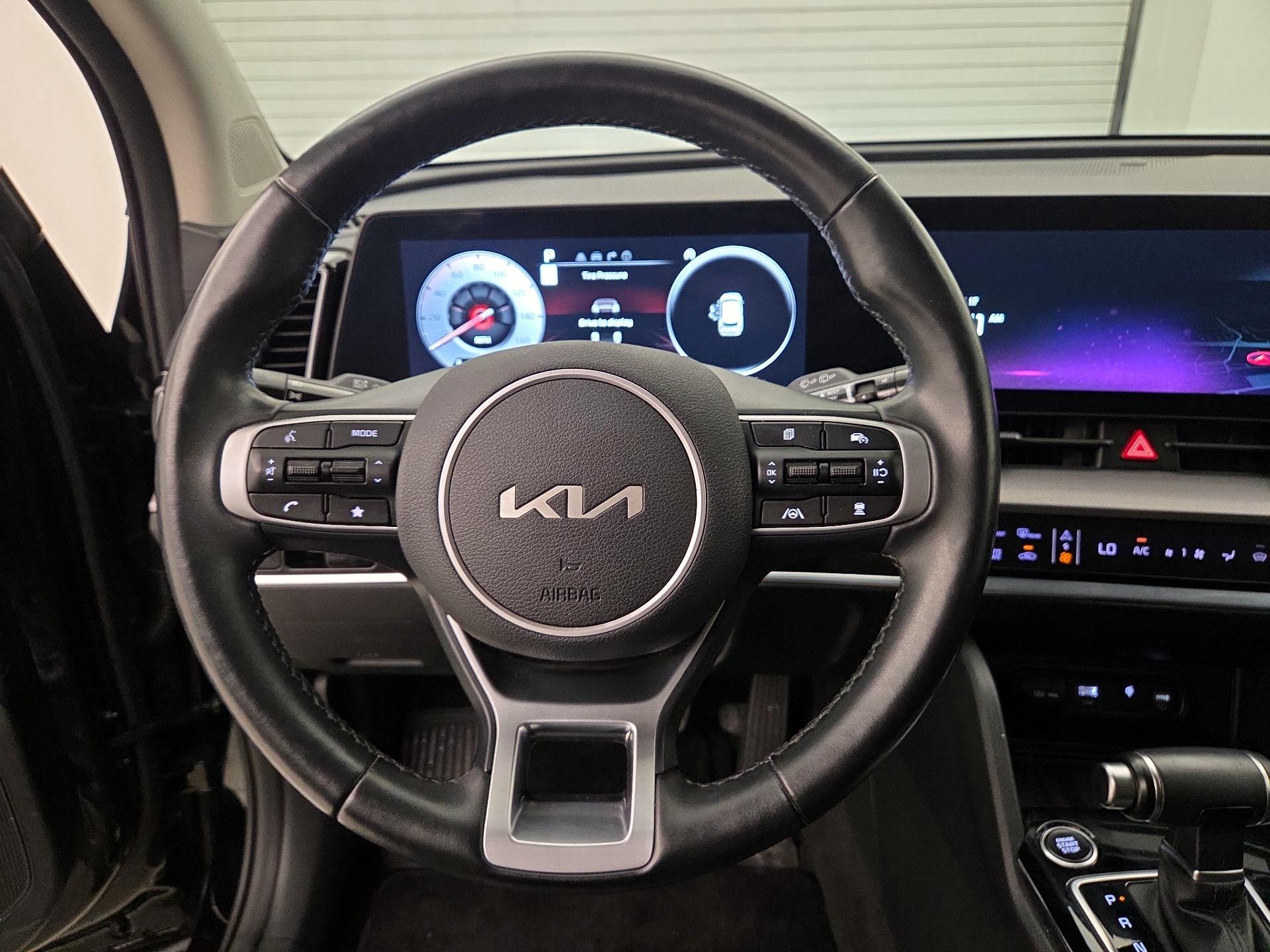 Thumbnail: 2023 Kia Sportage - 10