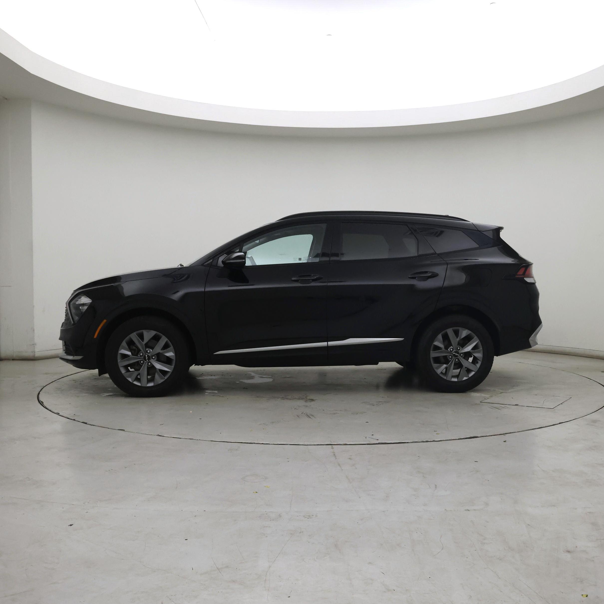 Thumbnail: 2023 Kia Sportage - 3