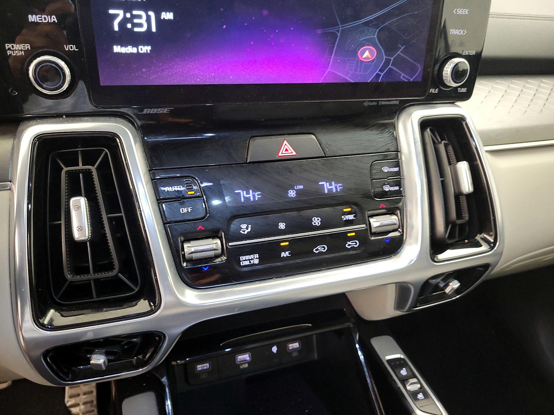 Thumbnail: 2023 Kia Sorento - 14