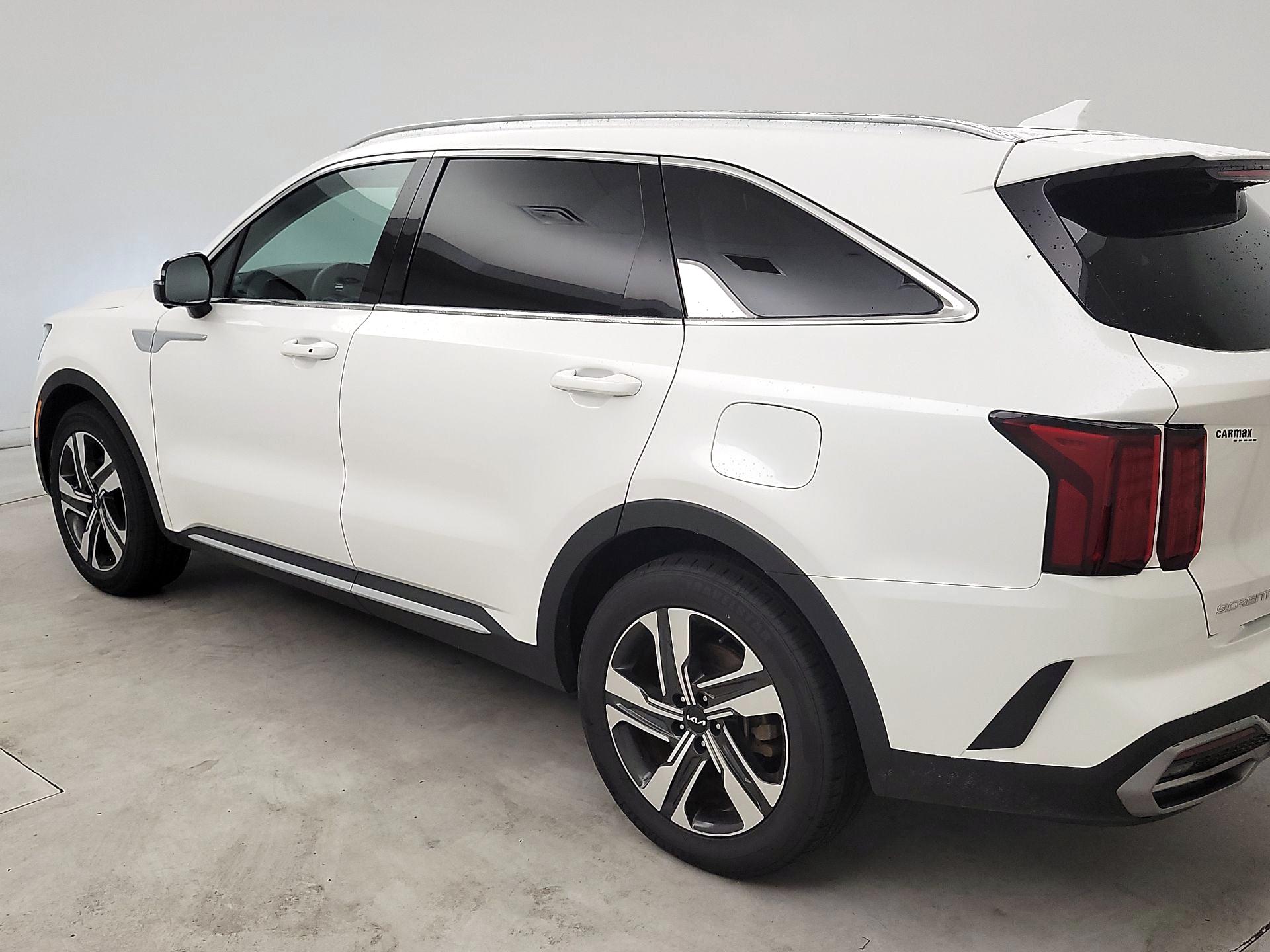 Thumbnail: 2023 Kia Sorento - 7