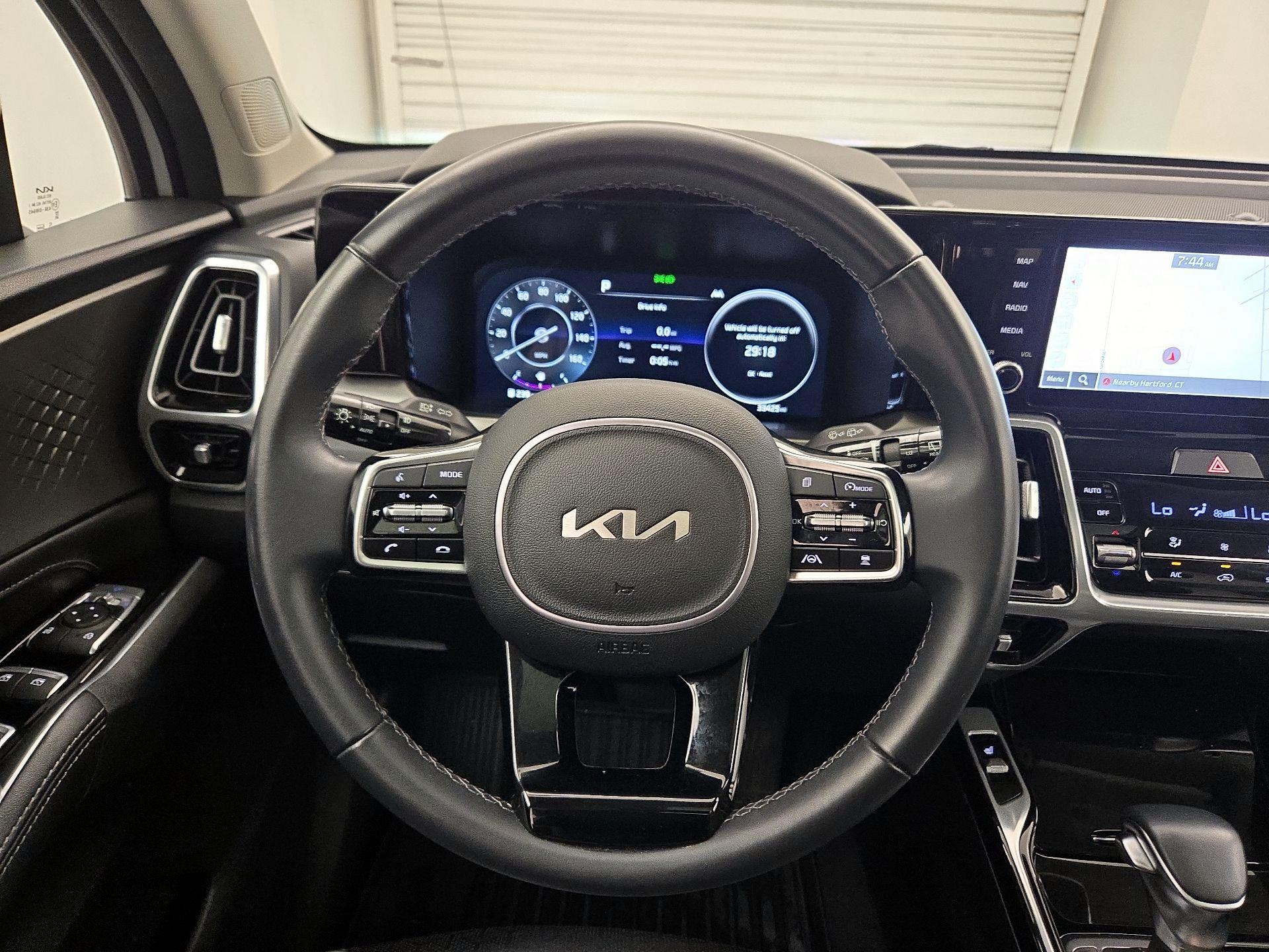 Thumbnail: 2023 Kia Sorento - 10
