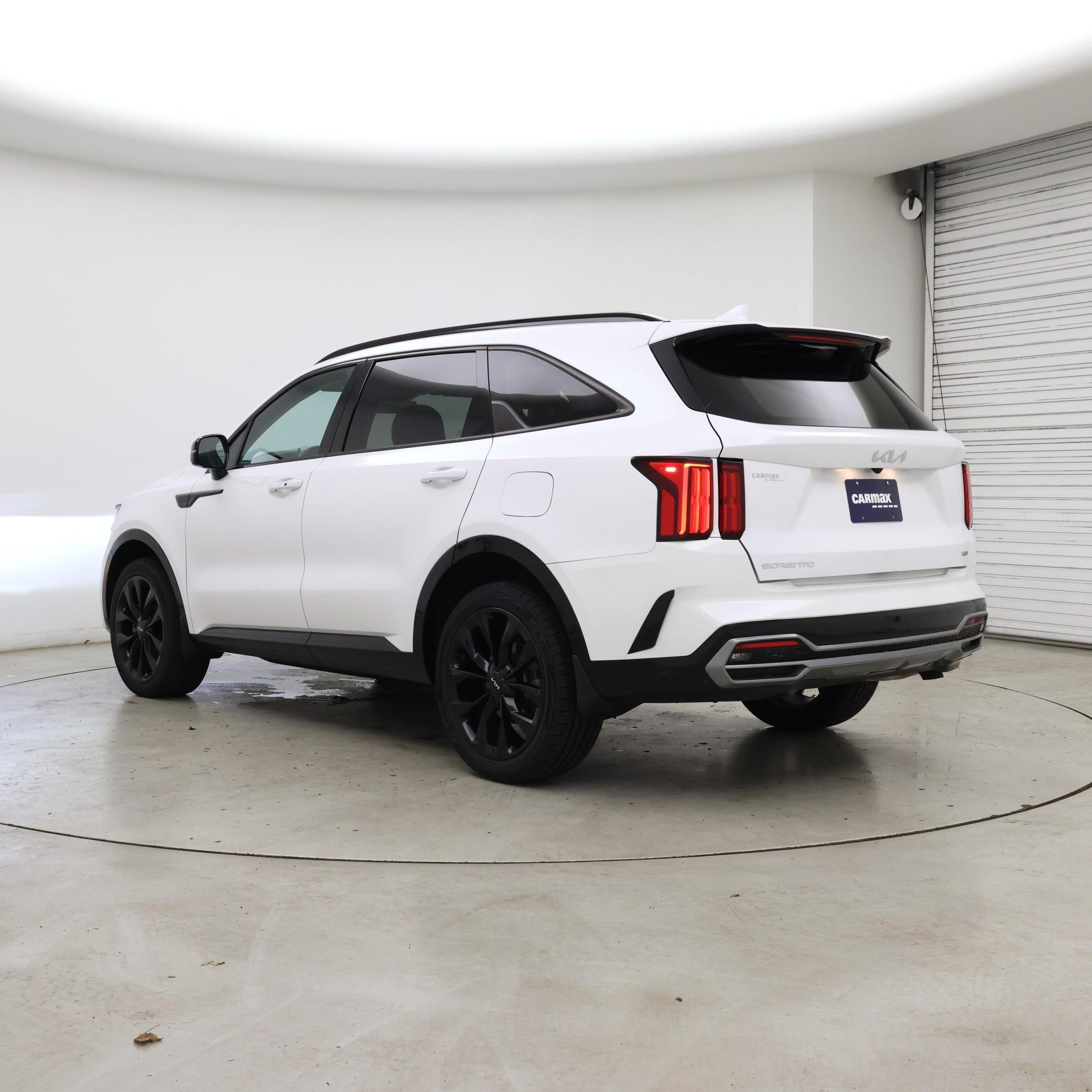 Thumbnail: 2023 Kia Sorento - 2