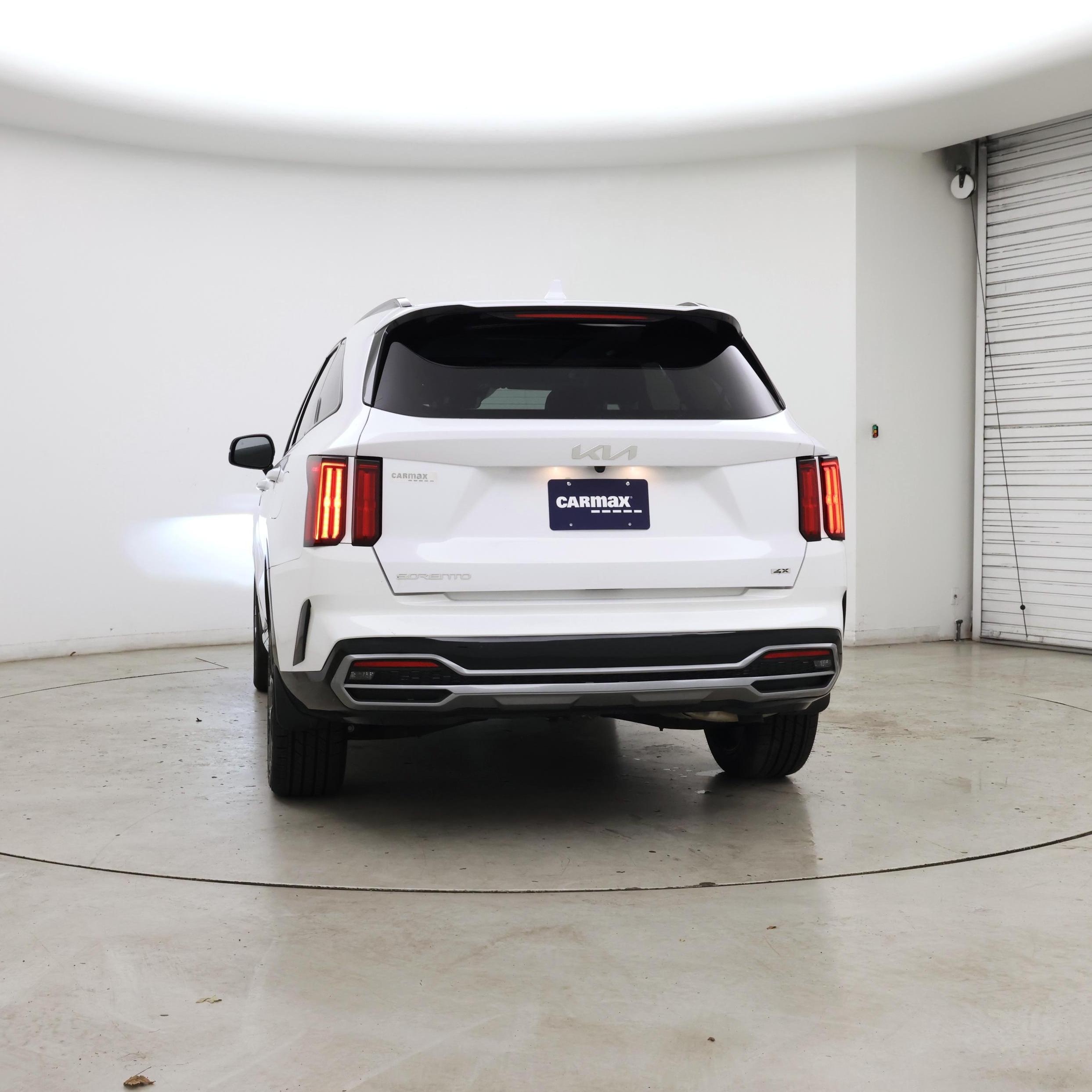 Thumbnail: 2023 Kia Sorento - 6