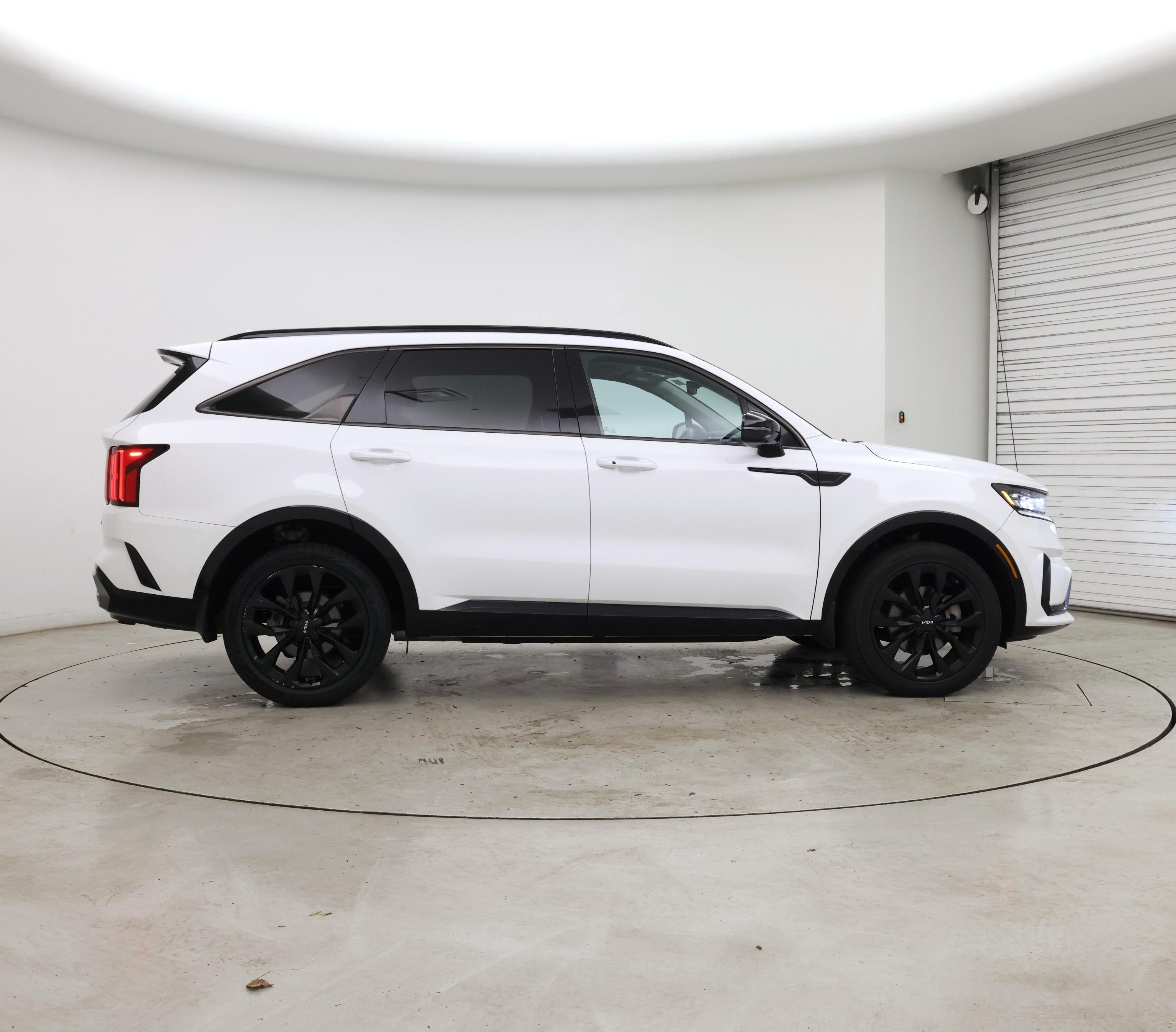 Thumbnail: 2023 Kia Sorento - 7