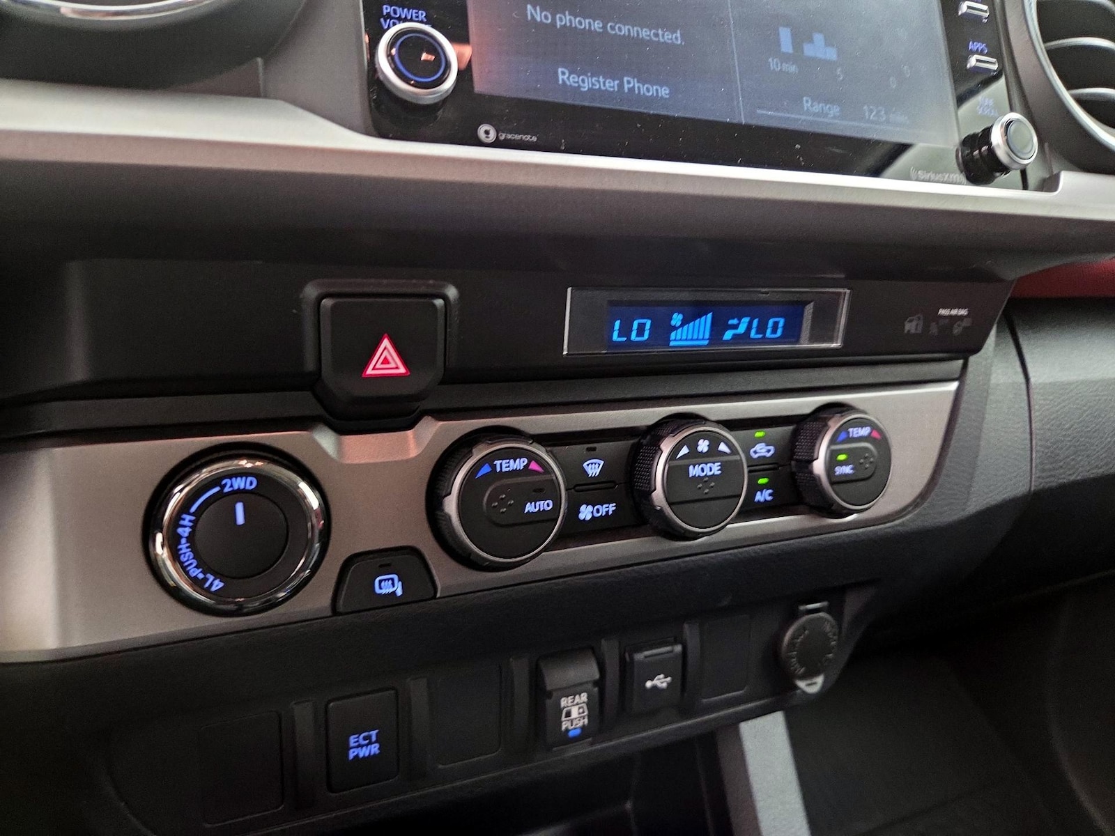 2021 Toyota Tacoma SR5 - Photo 17