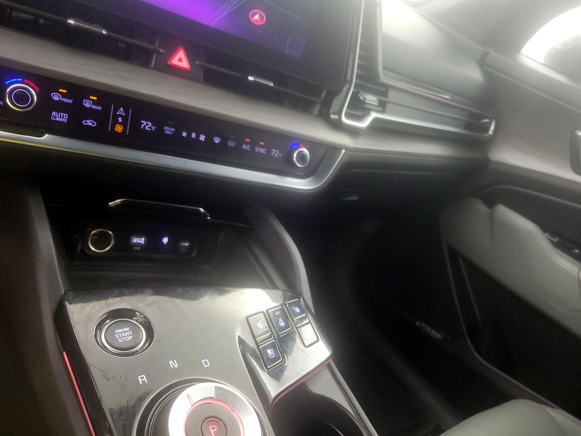 Thumbnail: 2023 Kia Sportage - 18