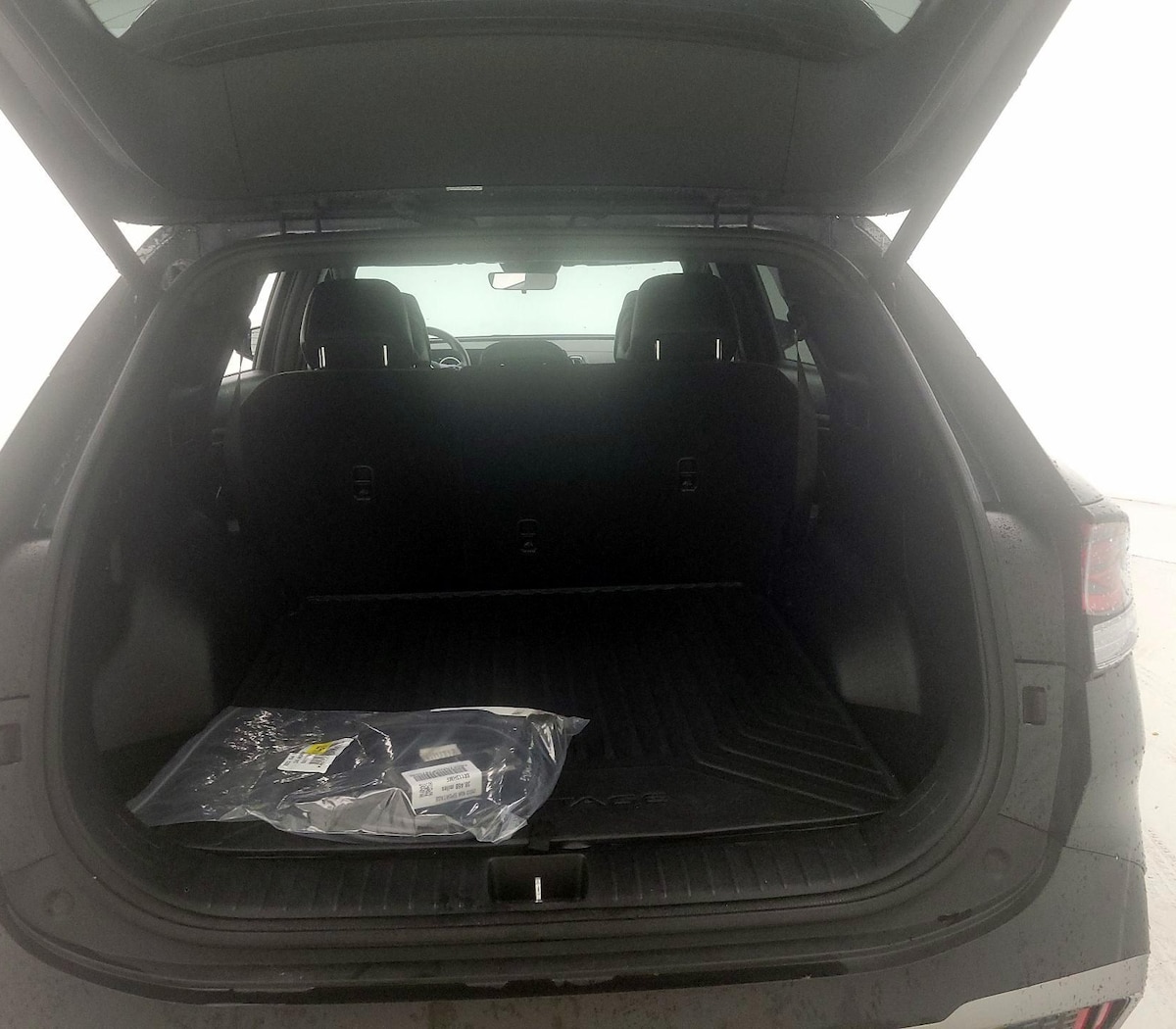 Trunk/Cargo (Seats Up)