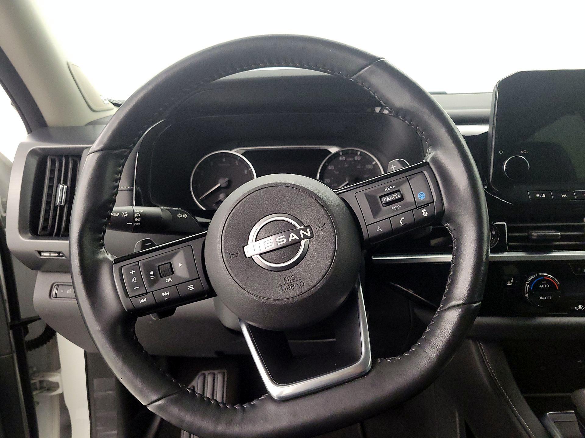 Thumbnail: 2023 Nissan Pathfinder - 10