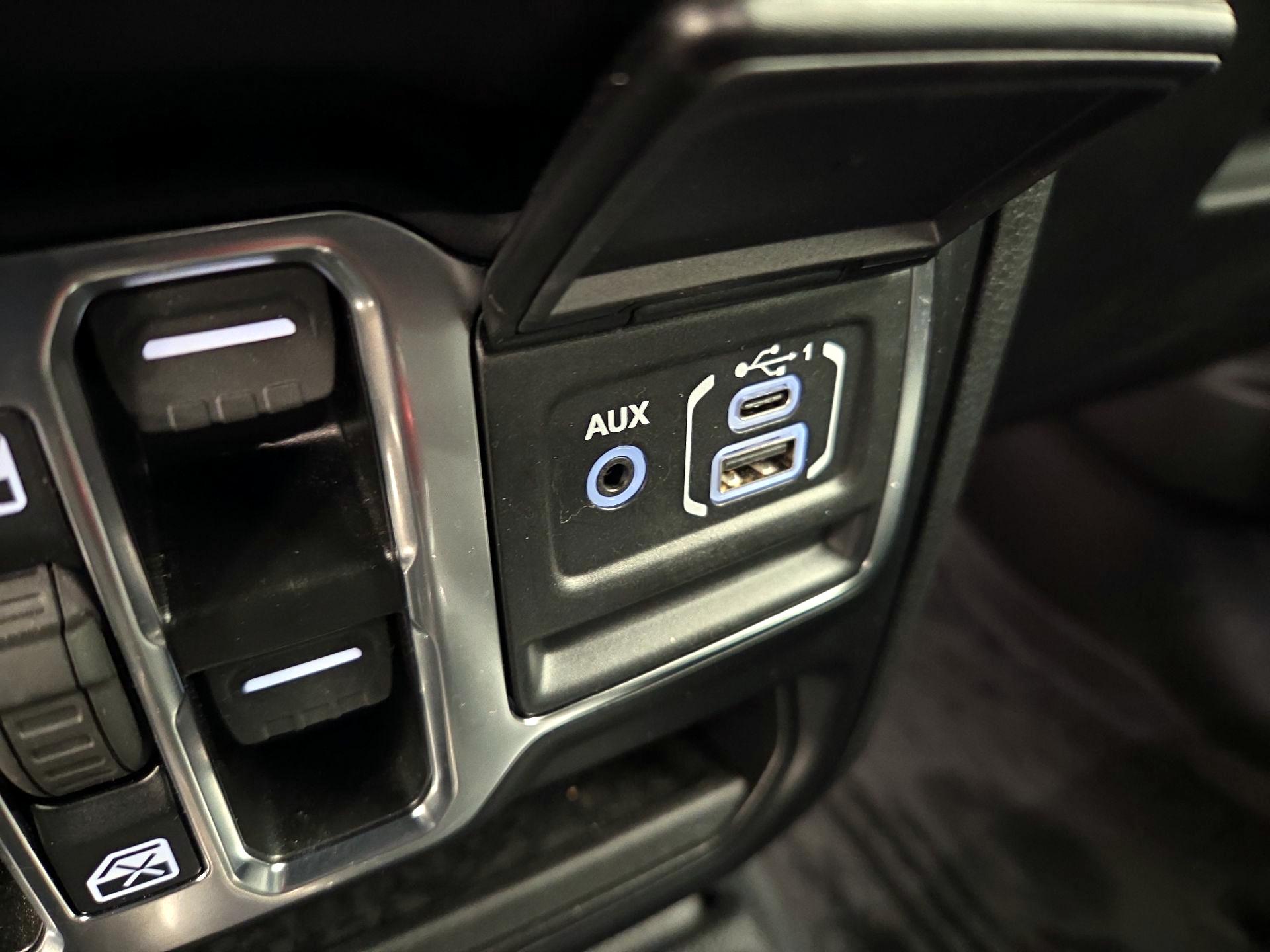 Thumbnail: 2024 Jeep Wrangler - 19