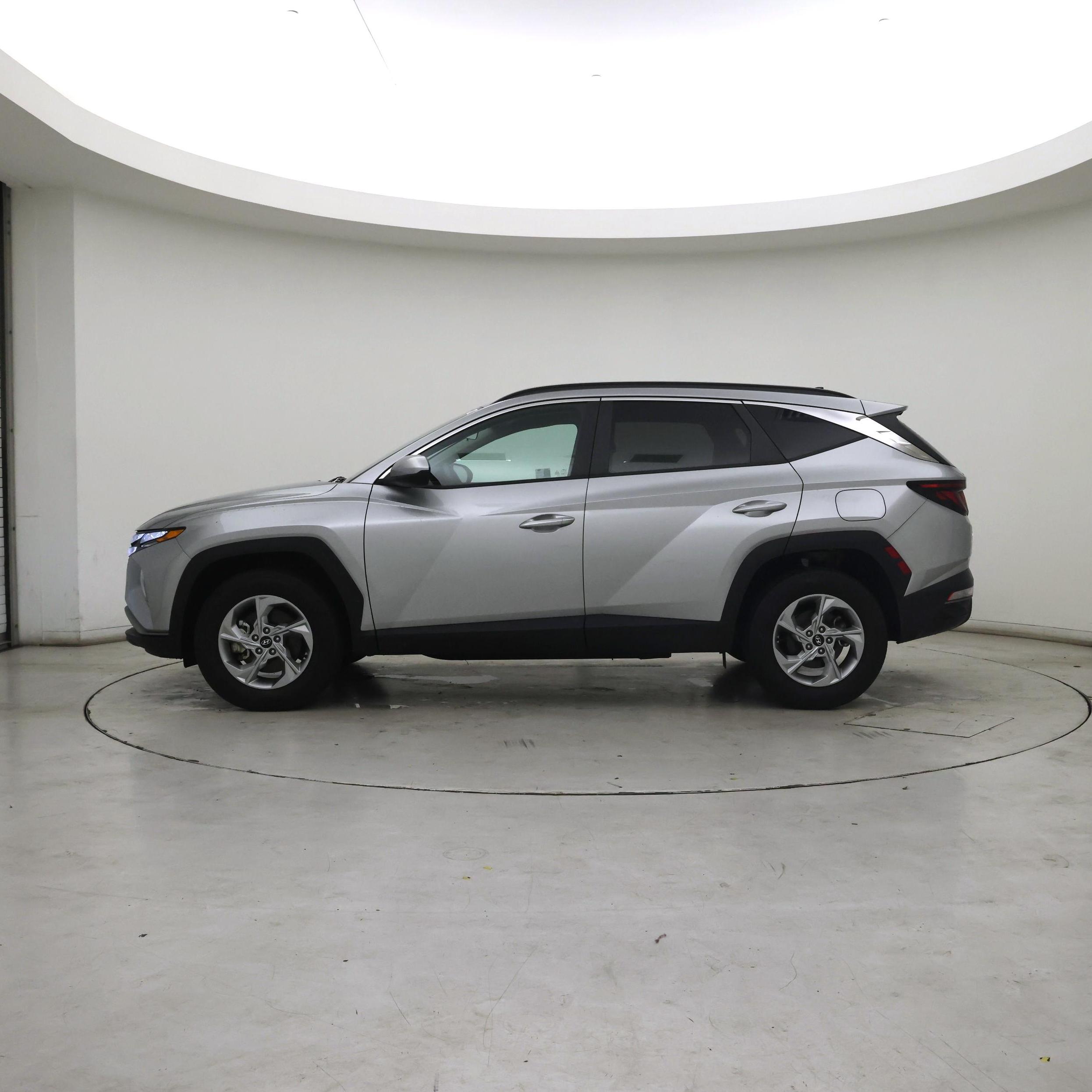 Thumbnail: 2024 Hyundai Tucson - 3