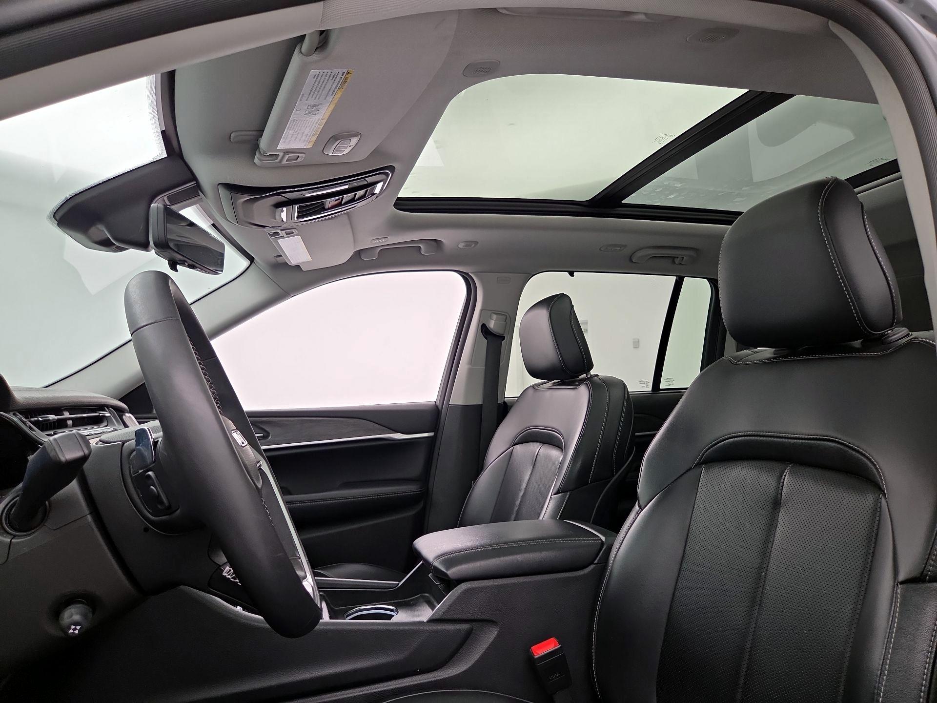 Thumbnail: 2023 Jeep Grand Cherokee - 20