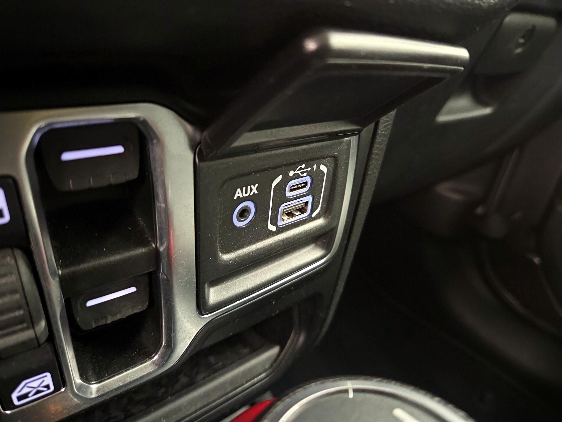 Thumbnail: 2024 Jeep Wrangler - 18