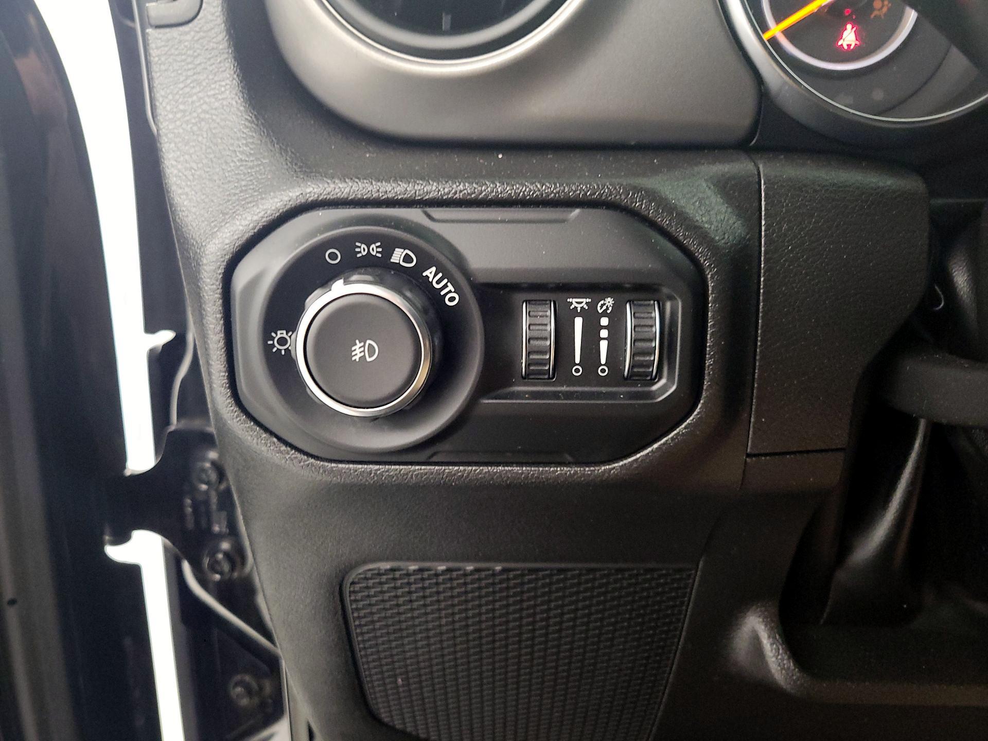 Thumbnail: 2022 Jeep Wrangler - 13
