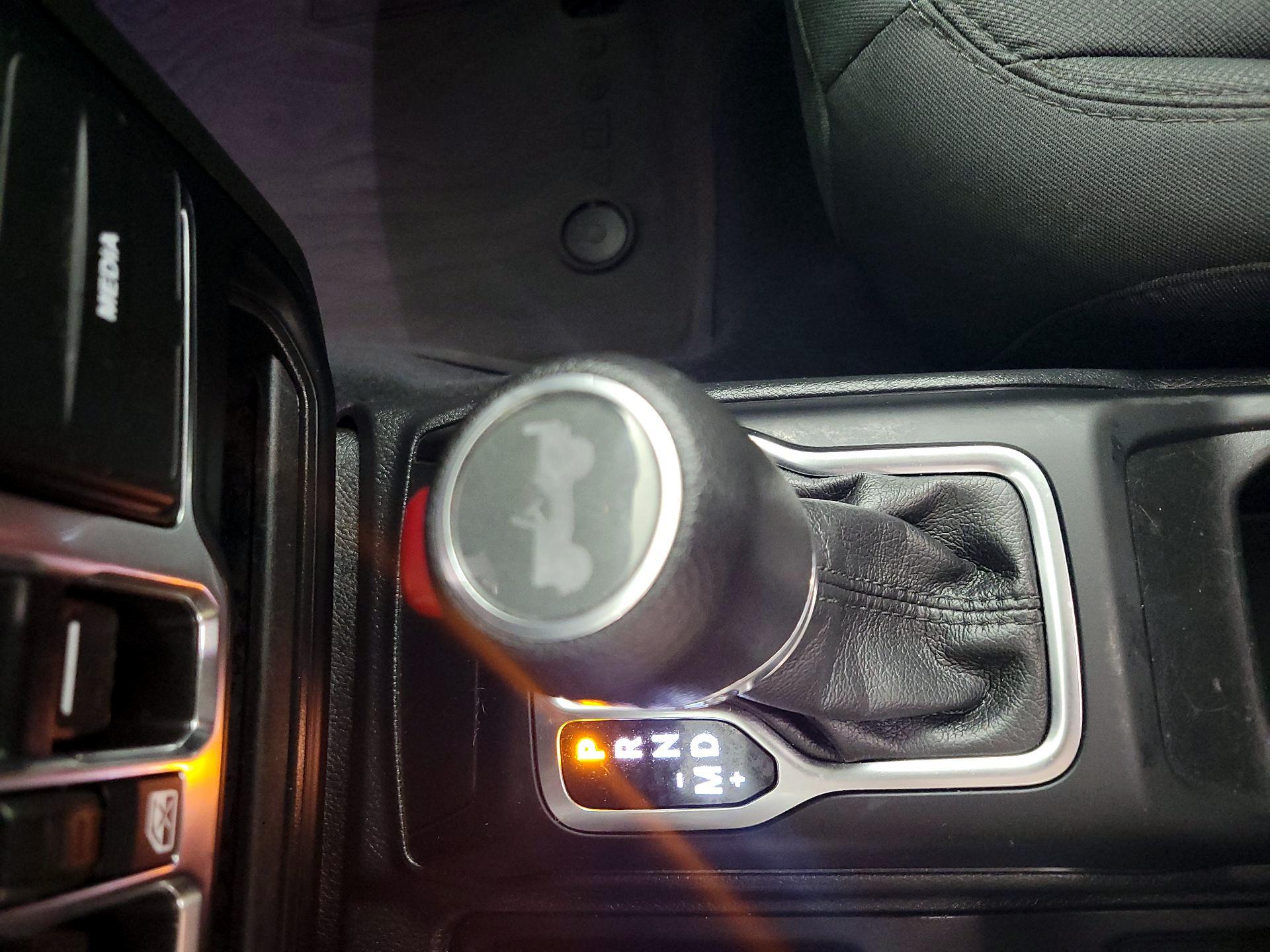 Thumbnail: 2022 Jeep Wrangler - 18