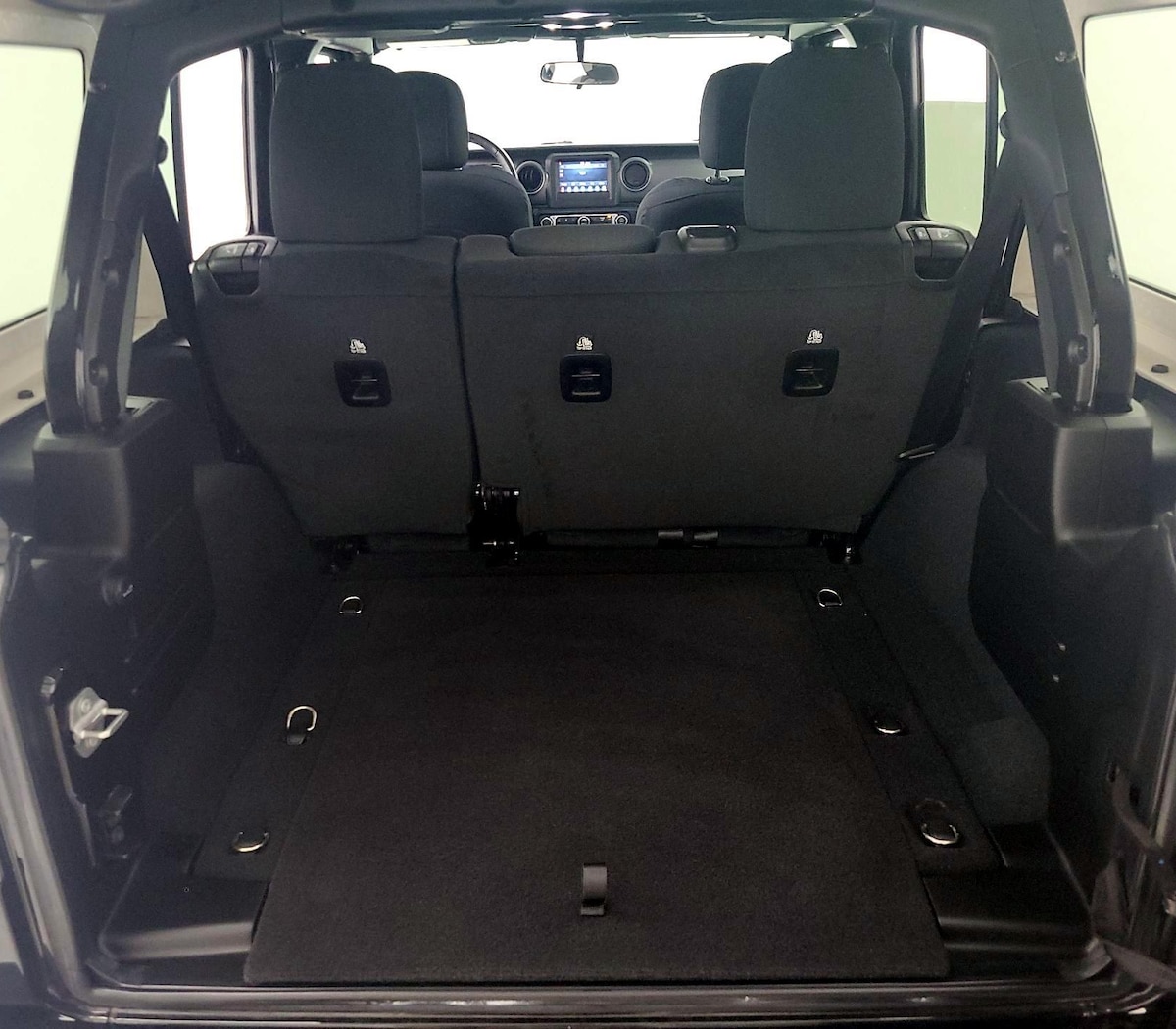 Trunk/Cargo (Seats Up)