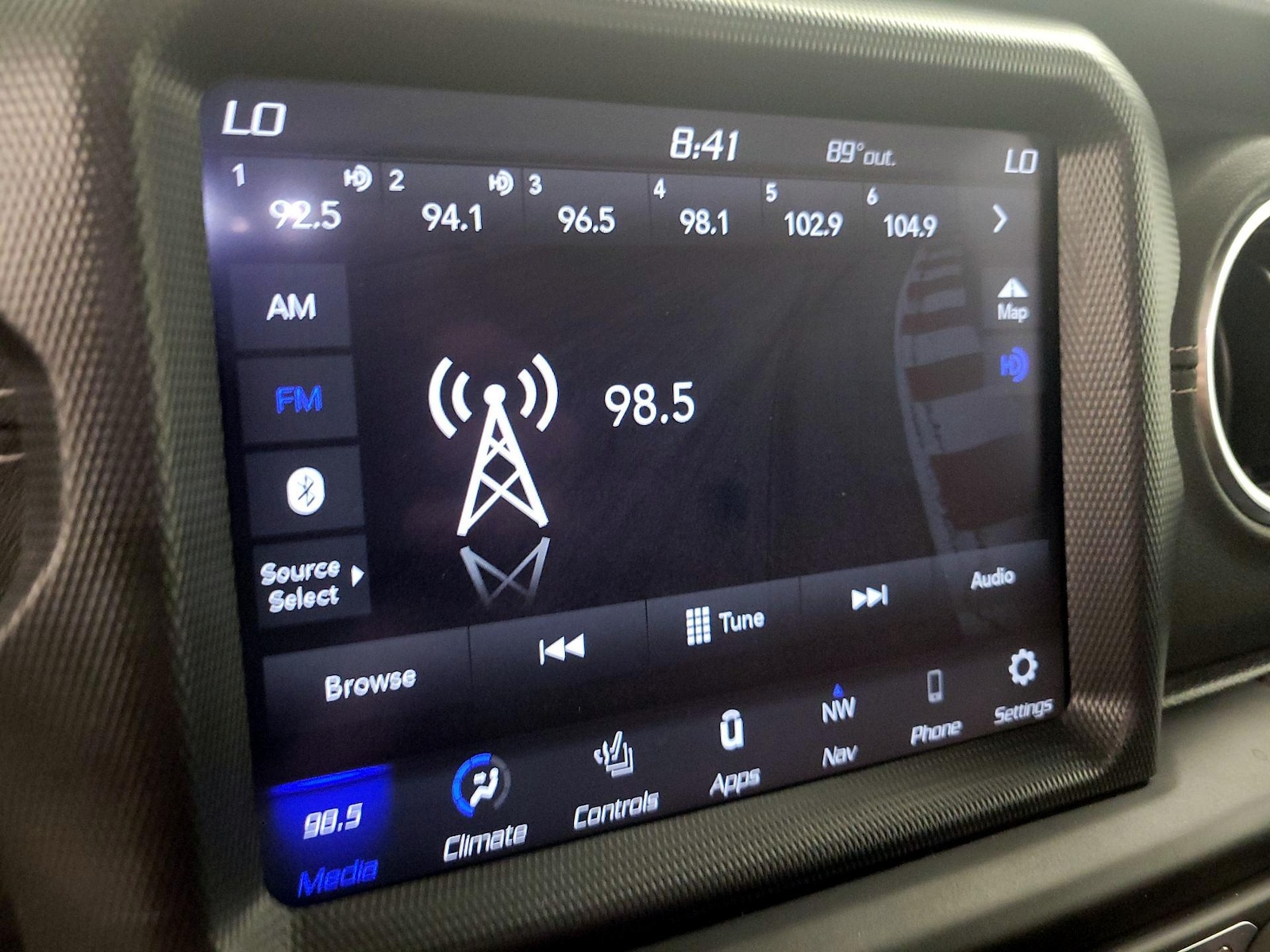 2022 Jeep Wrangler Unlimited Sahara - Photo 17
