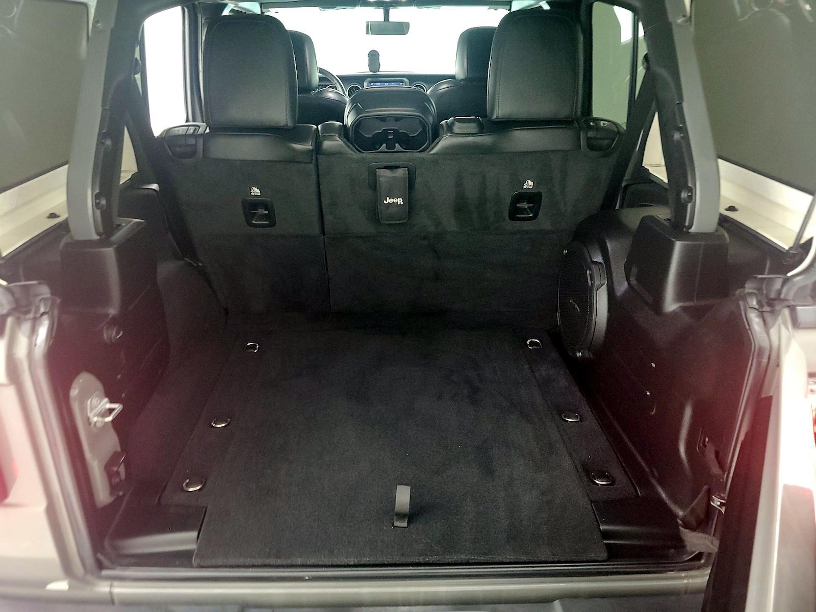 2022 Jeep Wrangler Unlimited Sahara - Photo 22