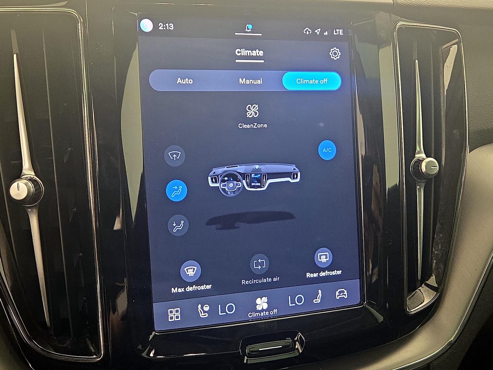 2023 Volvo XC60 Core - Photo 18
