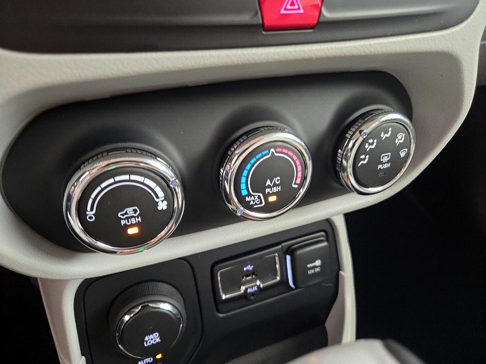 2017 Jeep Renegade Latitude - Photo 16