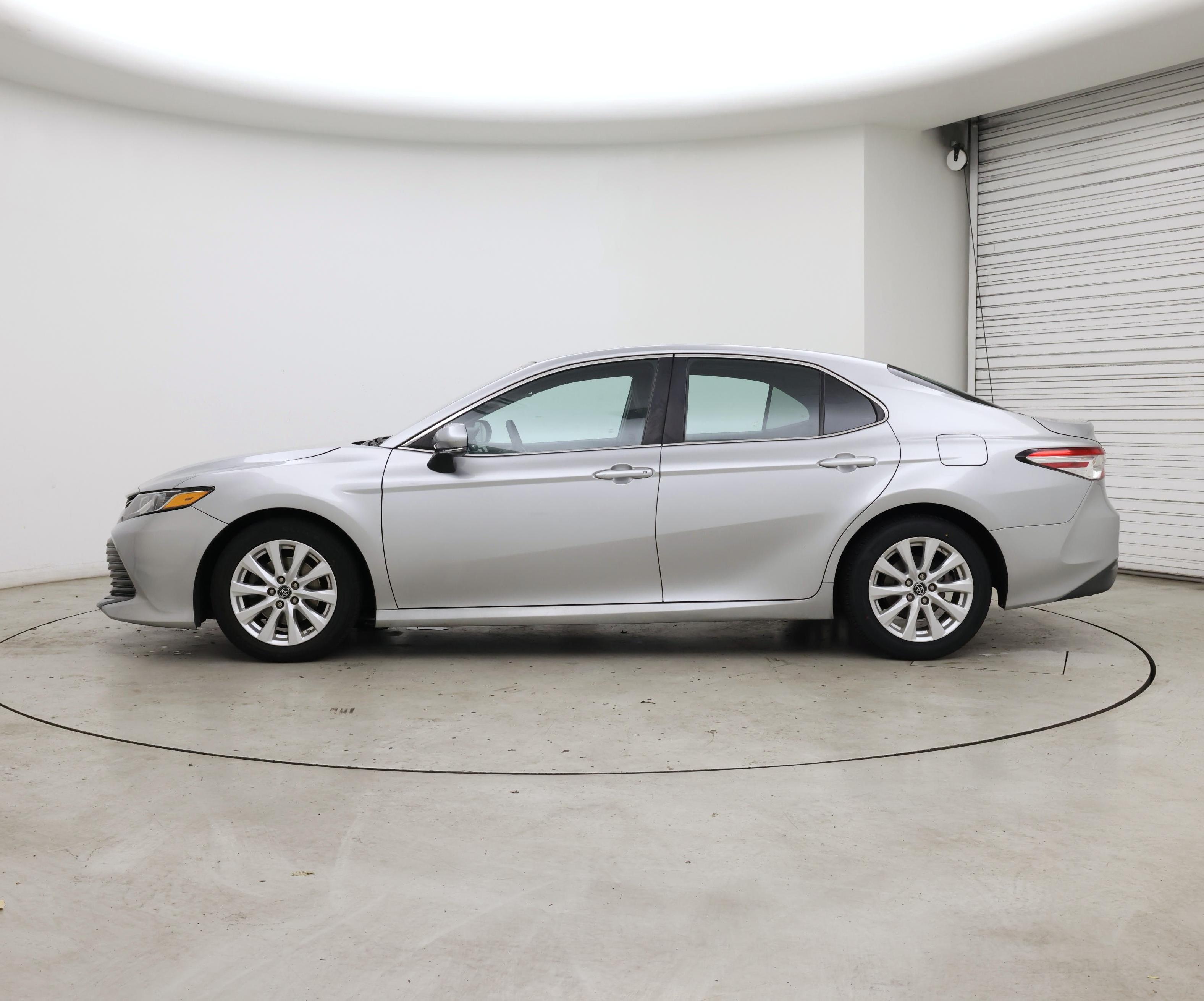 Thumbnail: 2018 Toyota Camry - 3