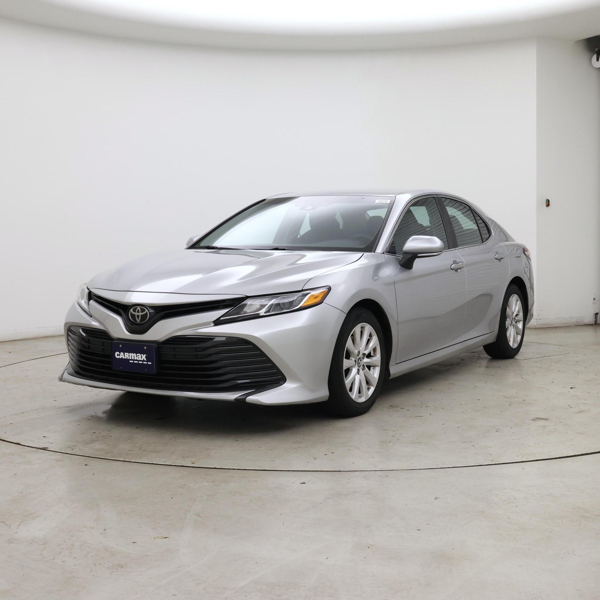 Thumbnail: 2018 Toyota Camry - 4