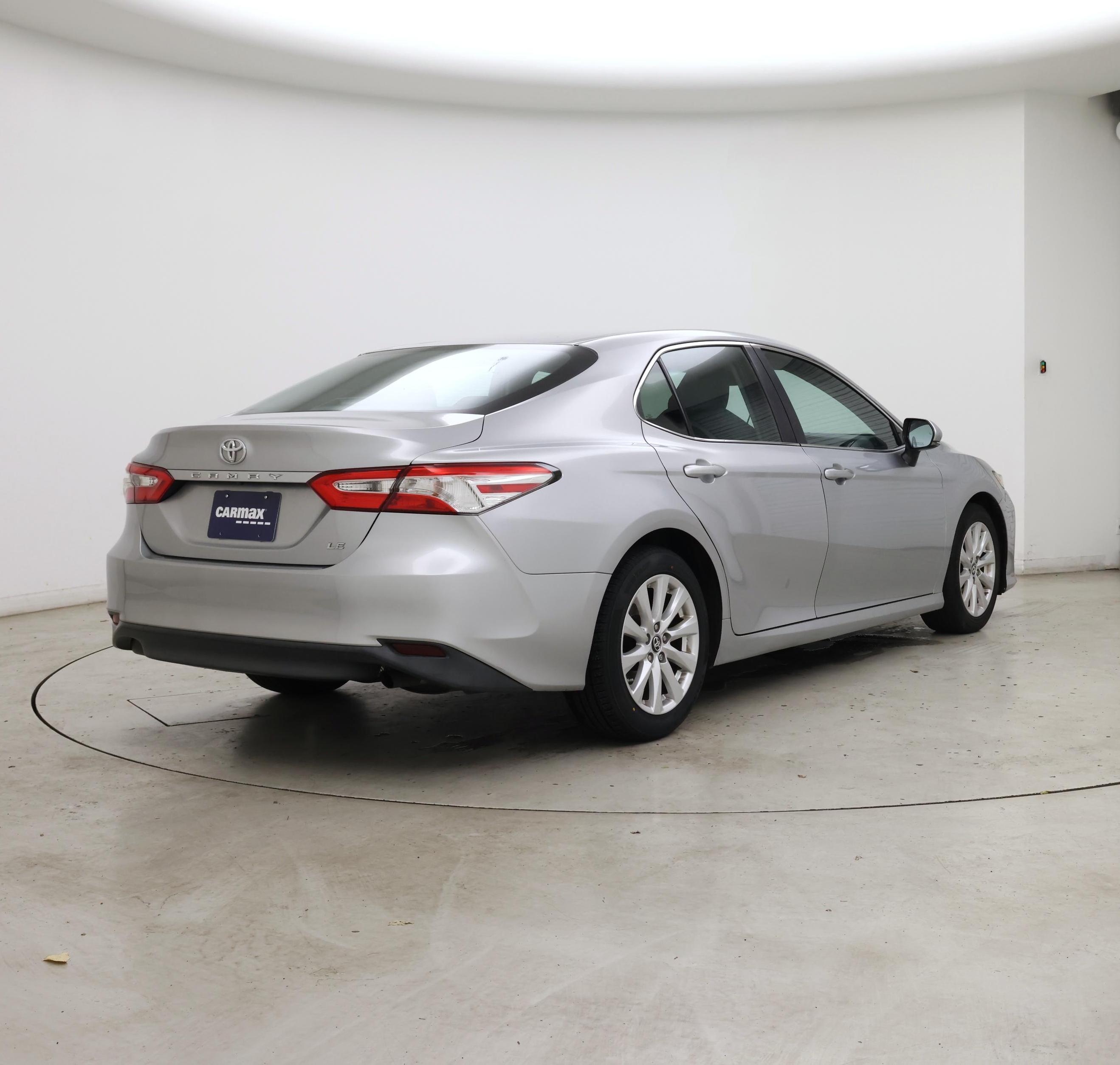 Thumbnail: 2018 Toyota Camry - 8