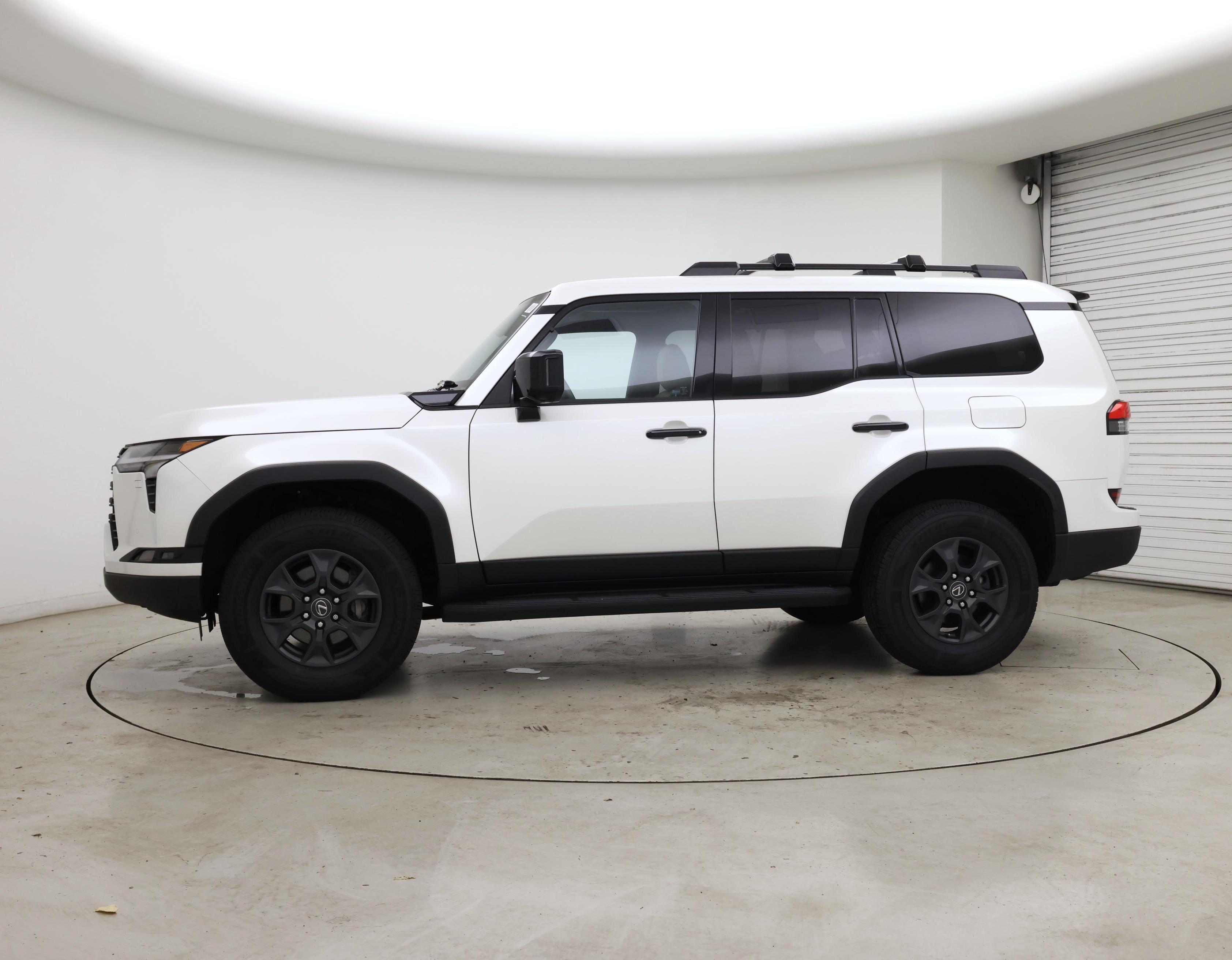 Thumbnail: 2024 Lexus GX - 3