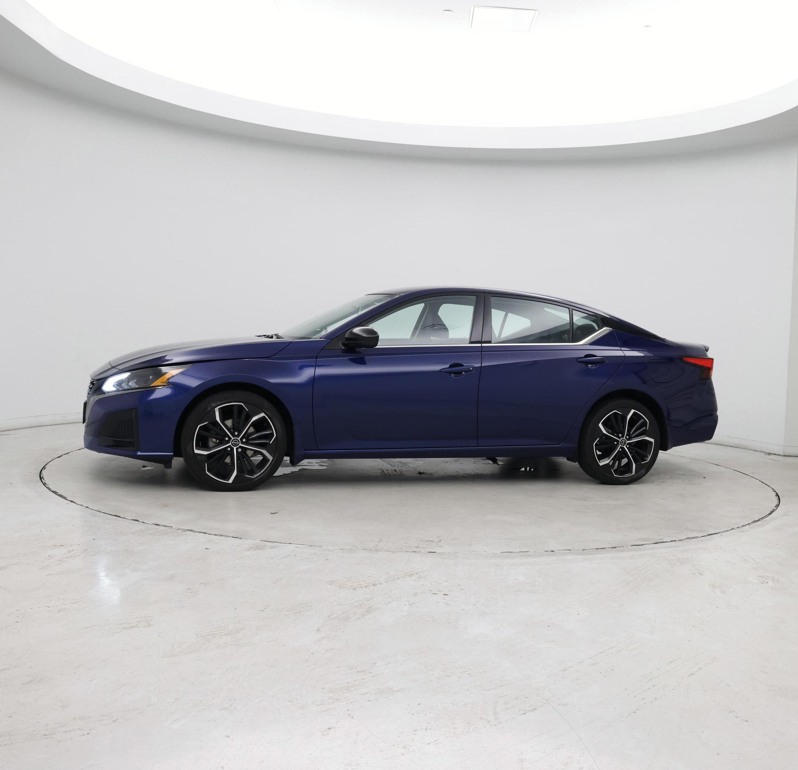 Thumbnail: 2023 Nissan Altima - 4