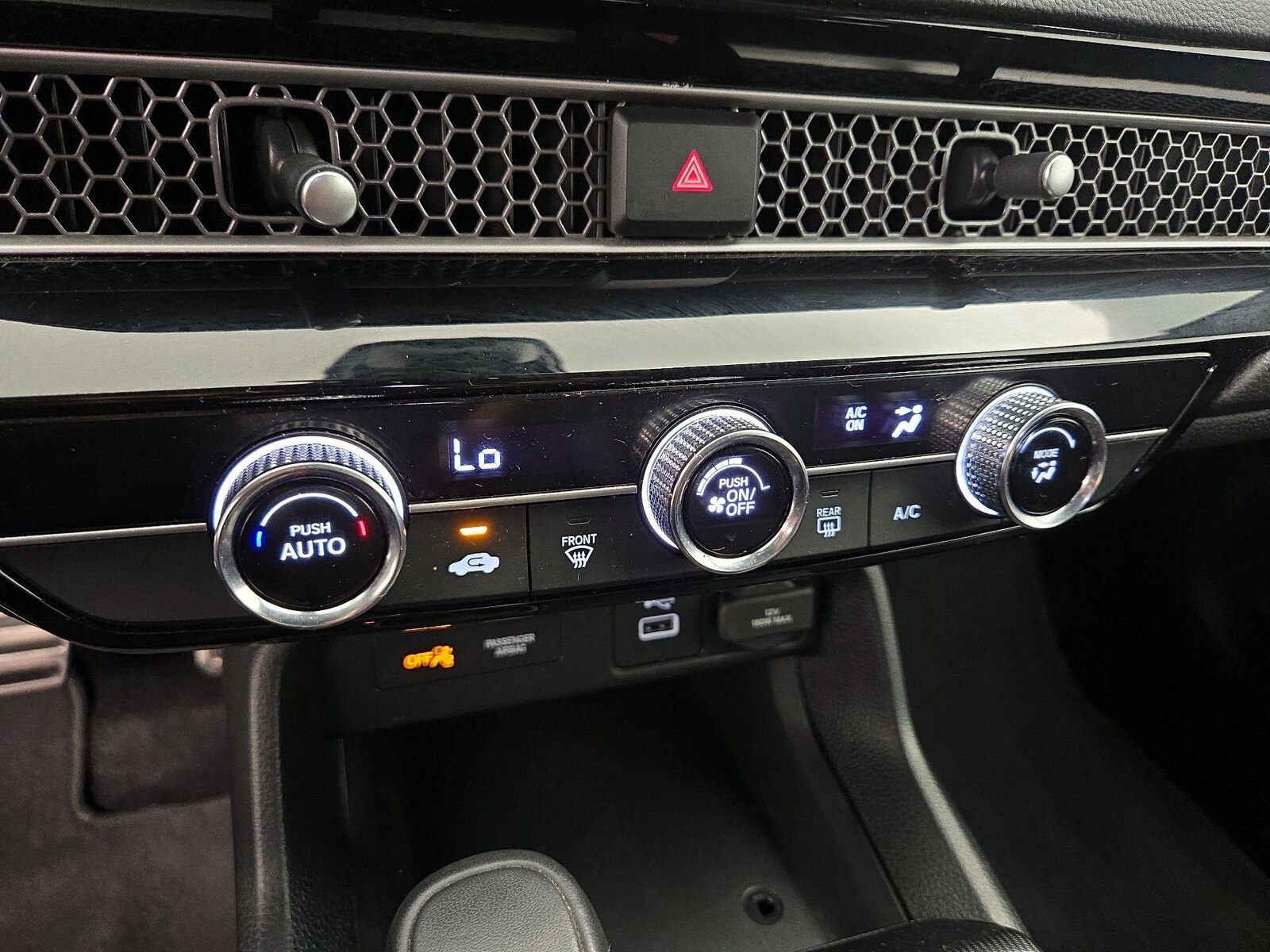 2024 Honda Civic Sport - Photo 17