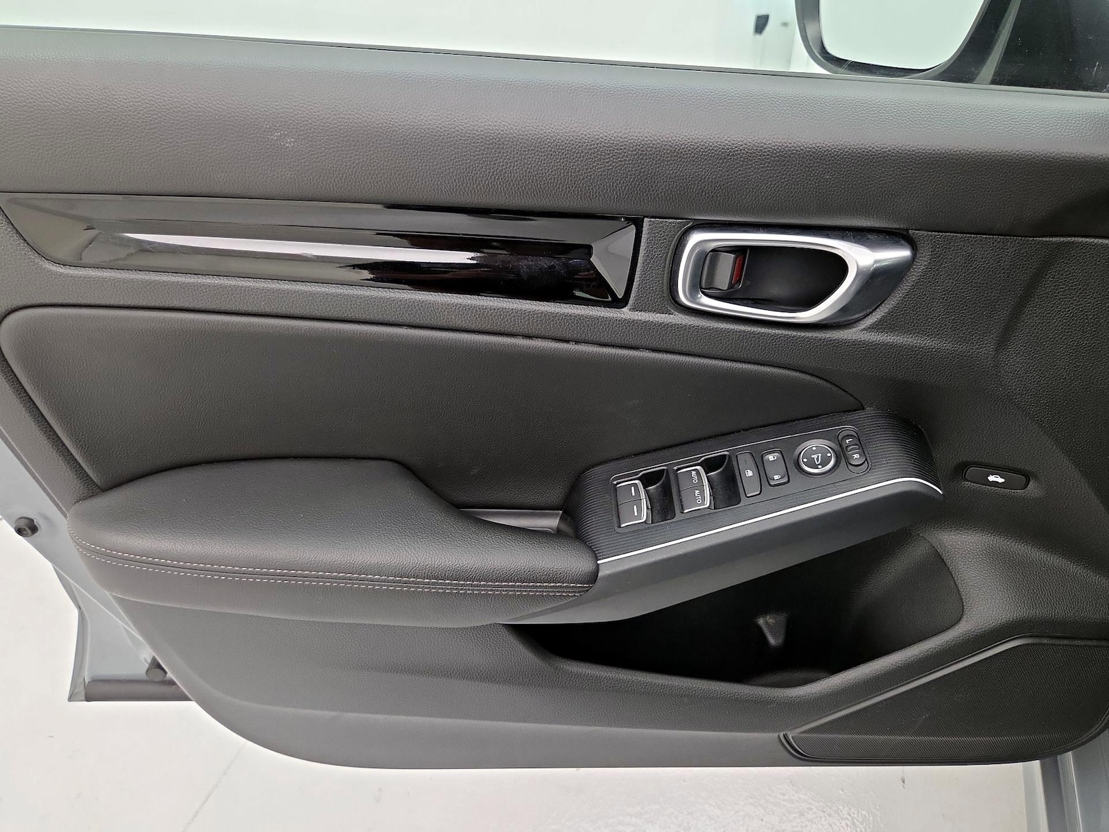 2025 Honda Civic Sport Touring - Photo 13