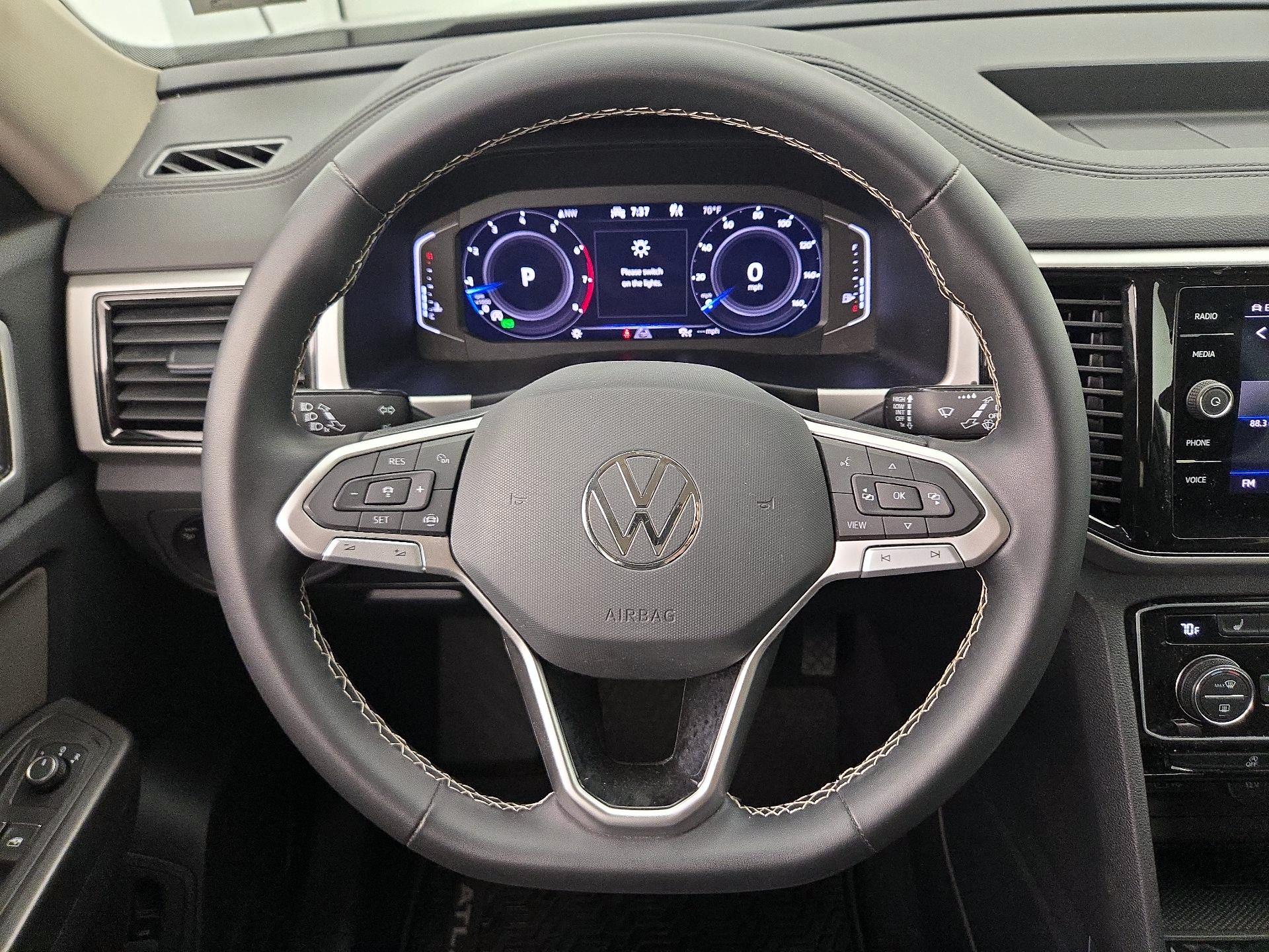 Thumbnail: 2023 Volkswagen Atlas - 10