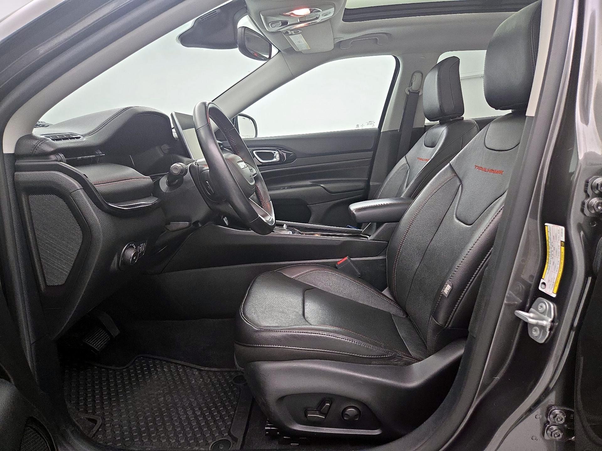 Thumbnail: 2022 Jeep Compass - 11