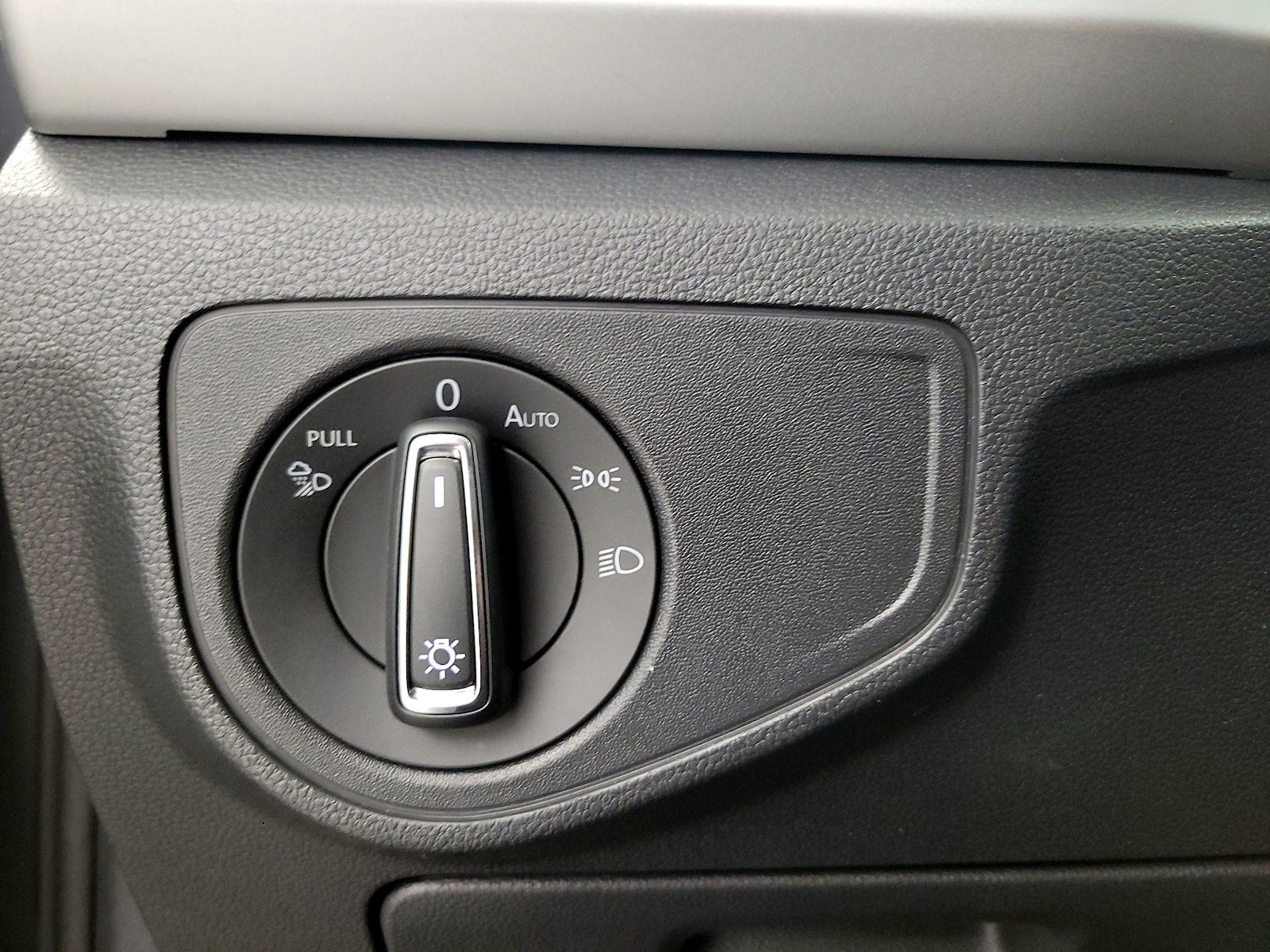 2021 Volkswagen Atlas SE w/Tech R-Line - Photo 14