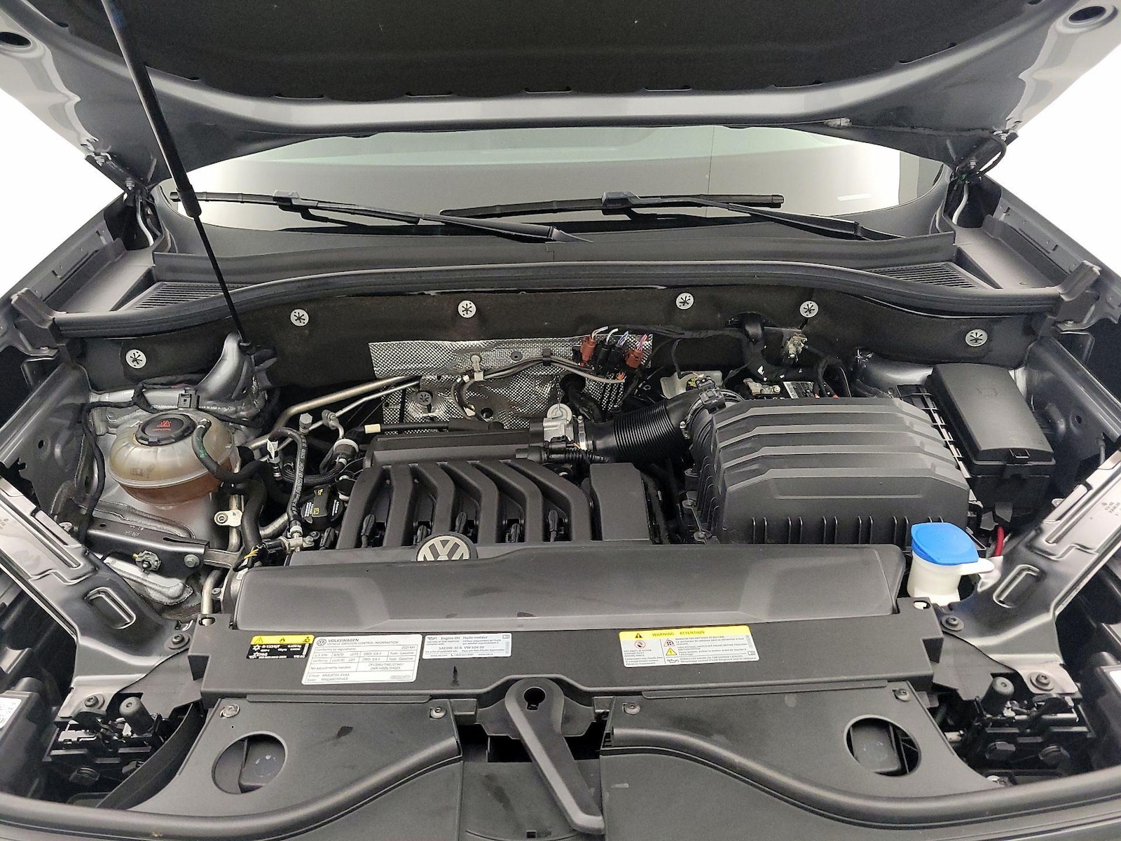 2021 Volkswagen Atlas SE w/Tech R-Line - Photo 24