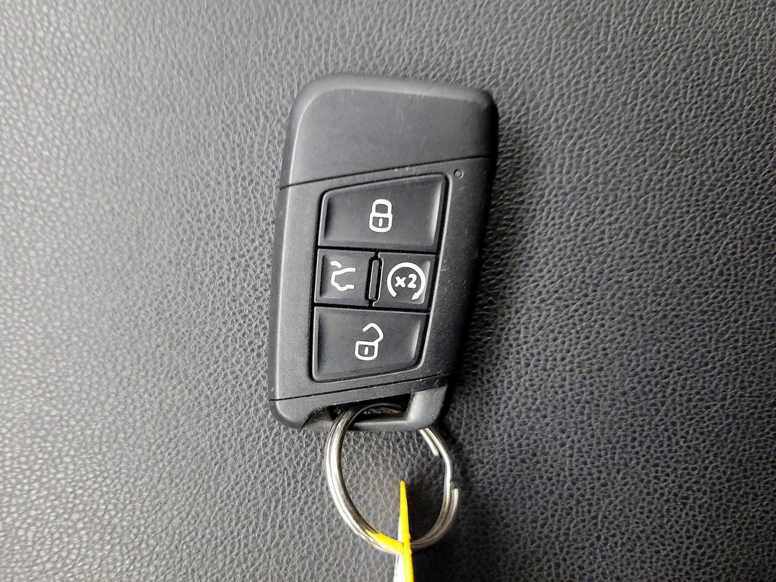 2021 Volkswagen Atlas SE w/Tech R-Line - Photo 25