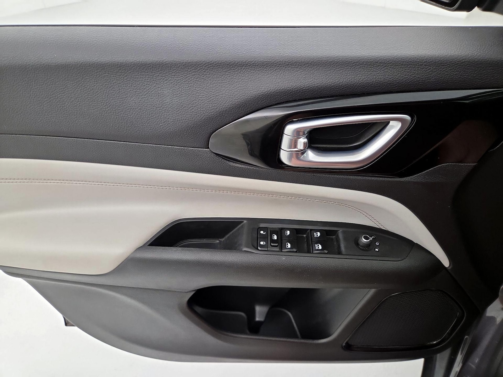 2024 Jeep Compass Limited - Photo 13