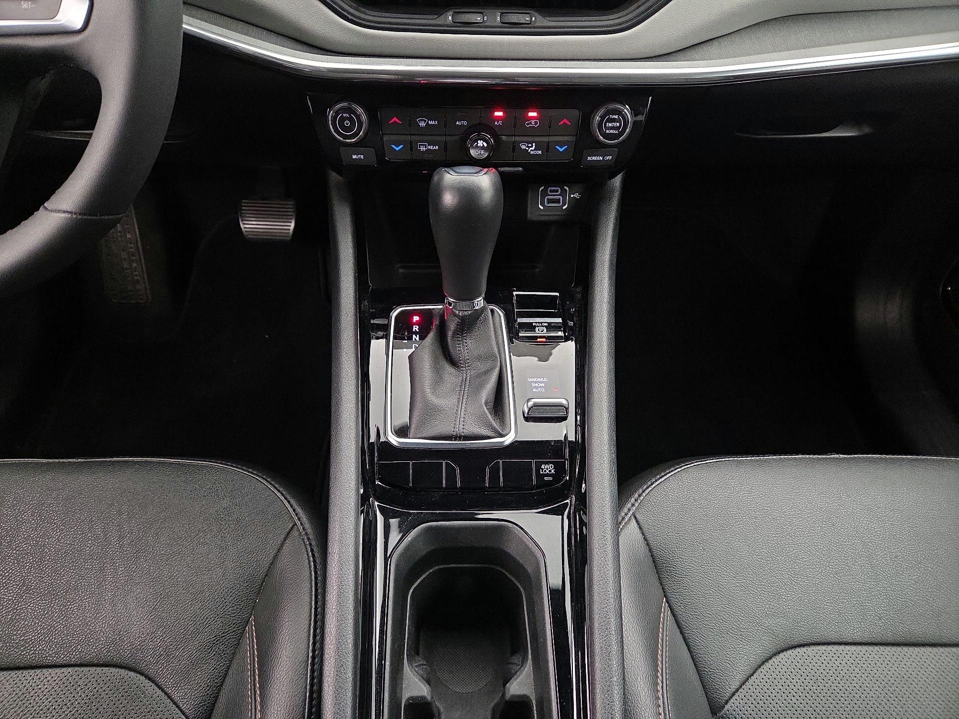 Thumbnail: 2023 Jeep Compass - 17