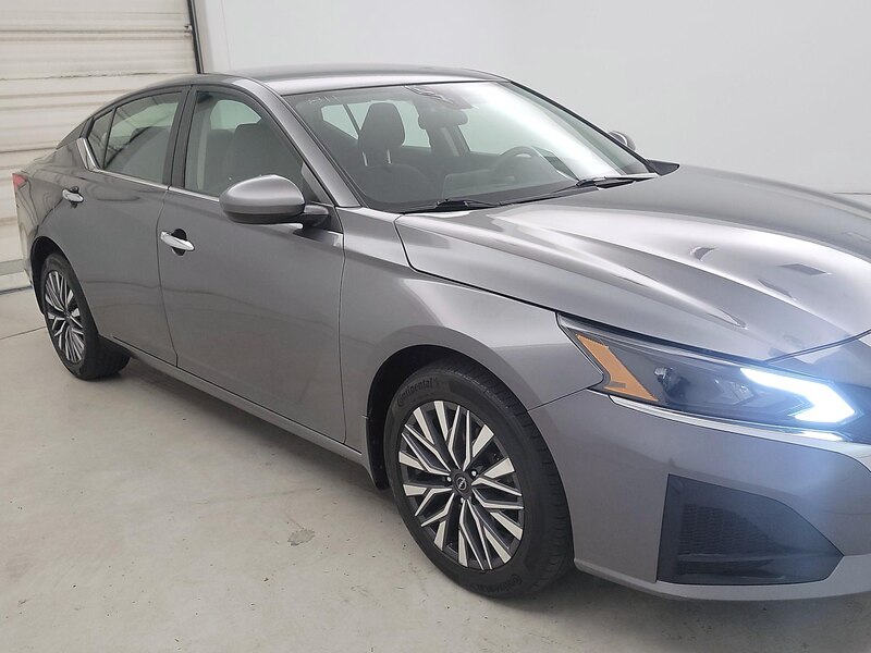 2023 Nissan Altima SV