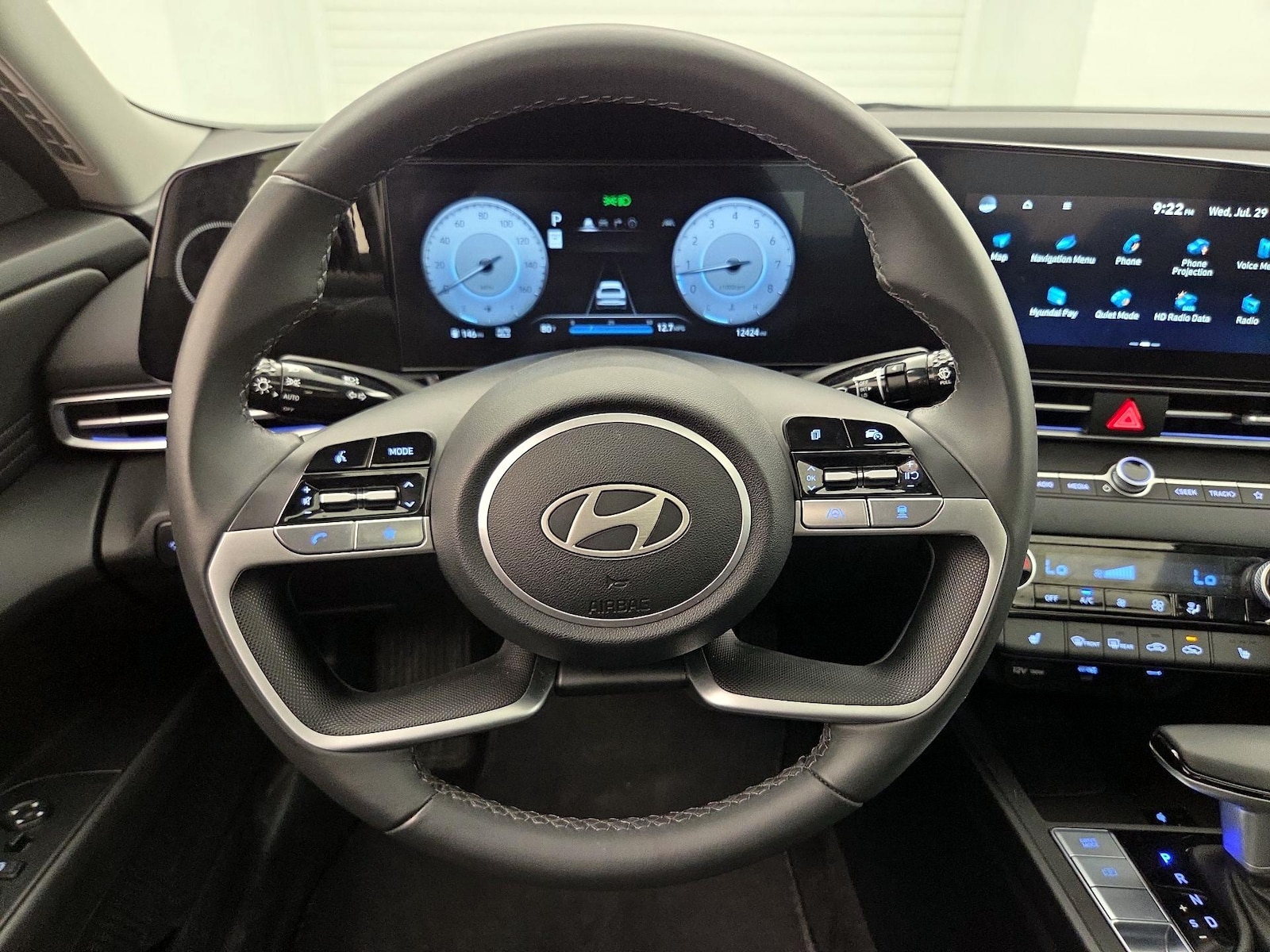 2025 Hyundai Elantra SEL - Photo 11