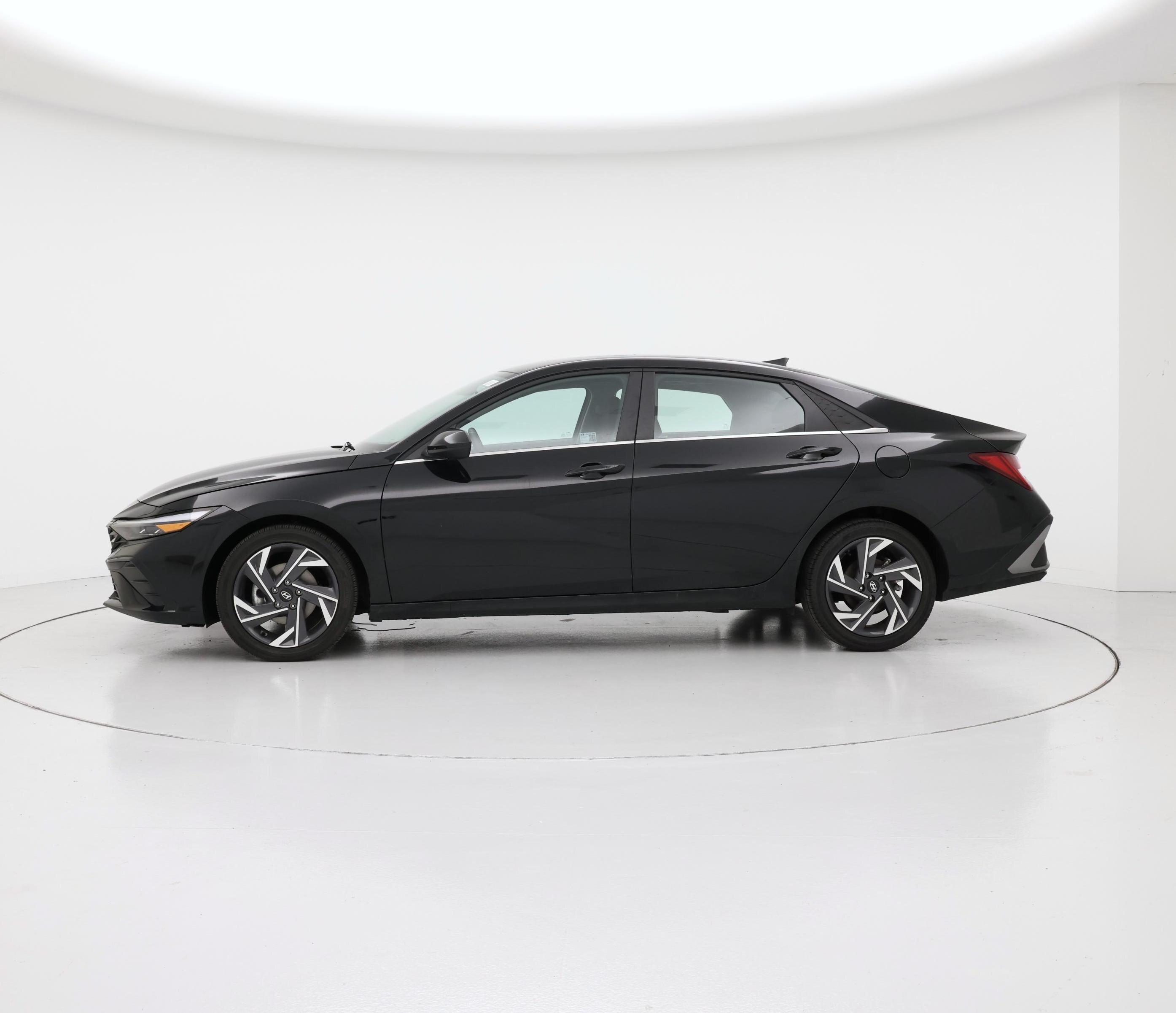 Thumbnail: 2025 Hyundai Elantra - 3