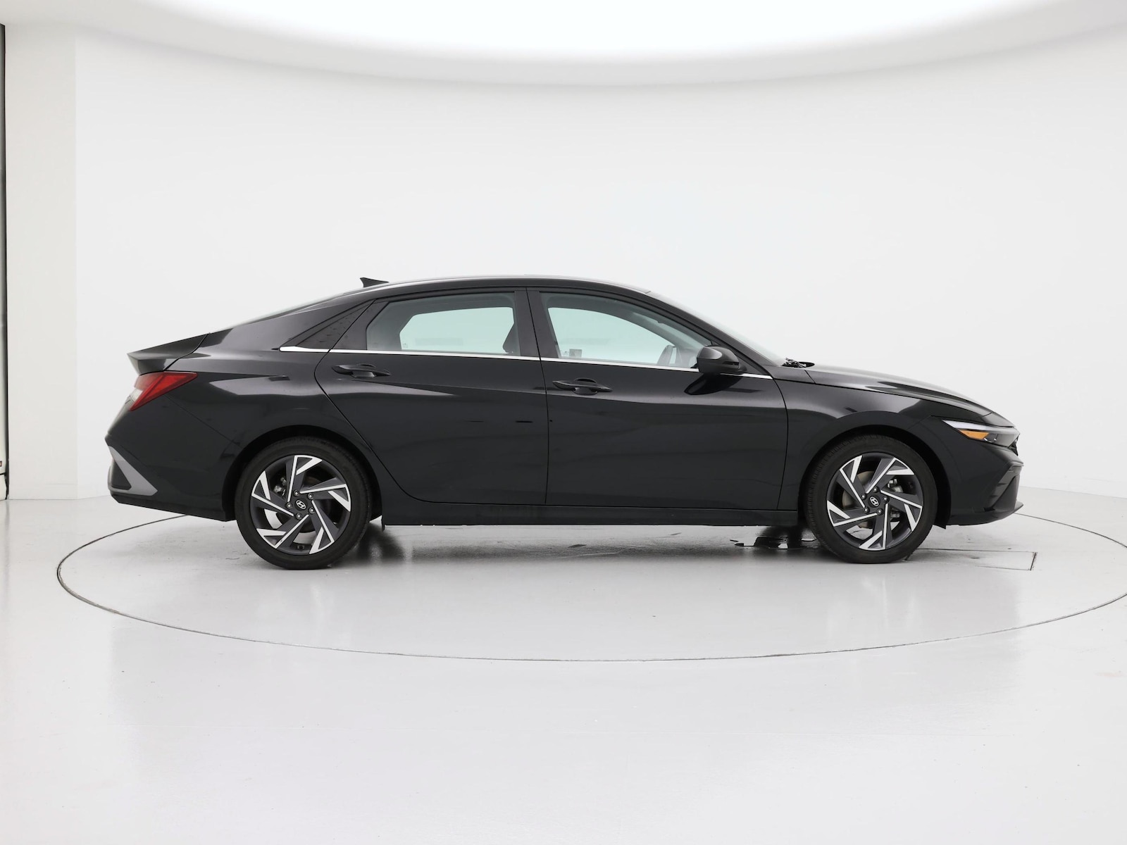 2025 Hyundai Elantra SEL - Photo 8