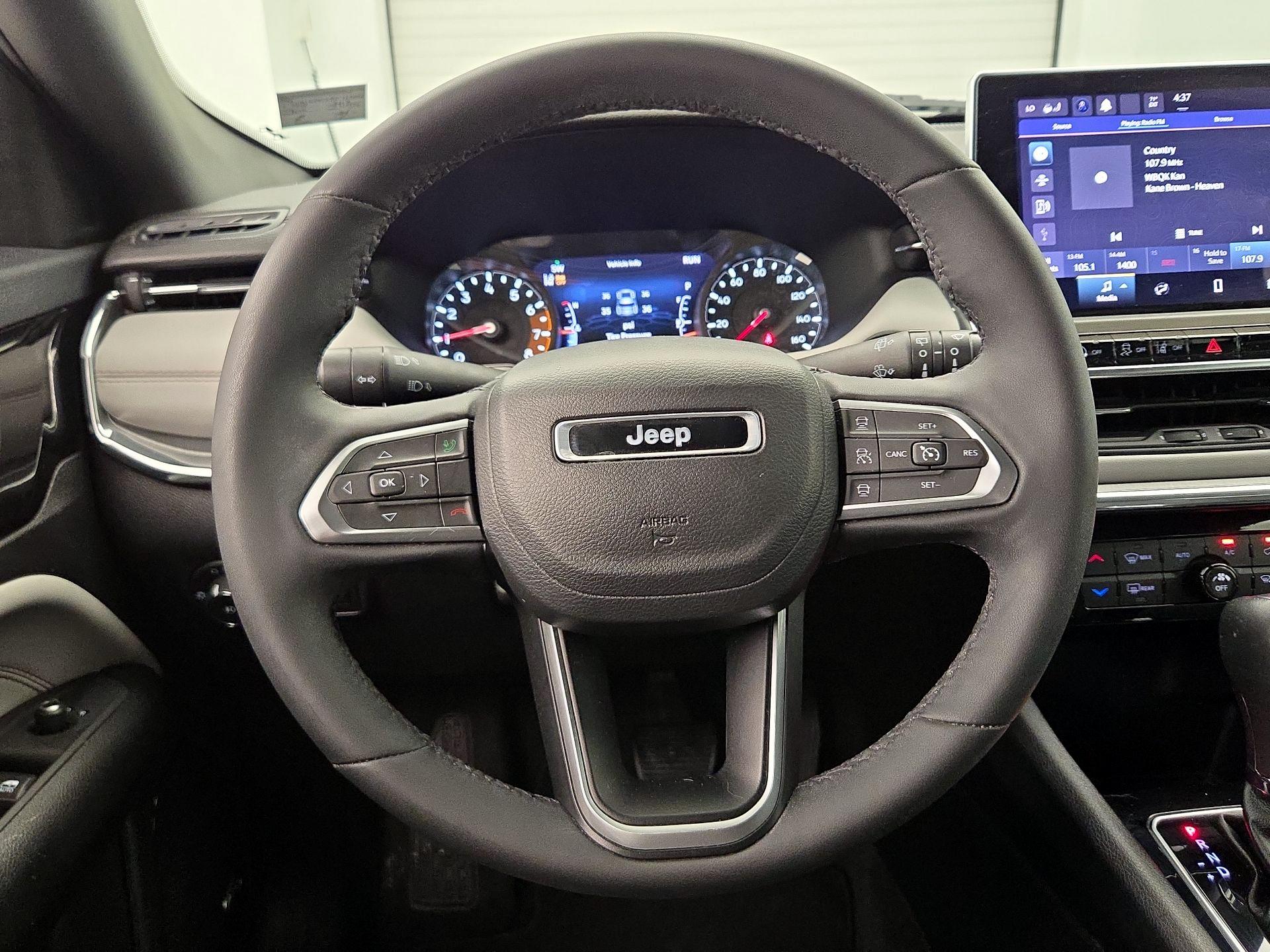 Thumbnail: 2023 Jeep Compass - 10