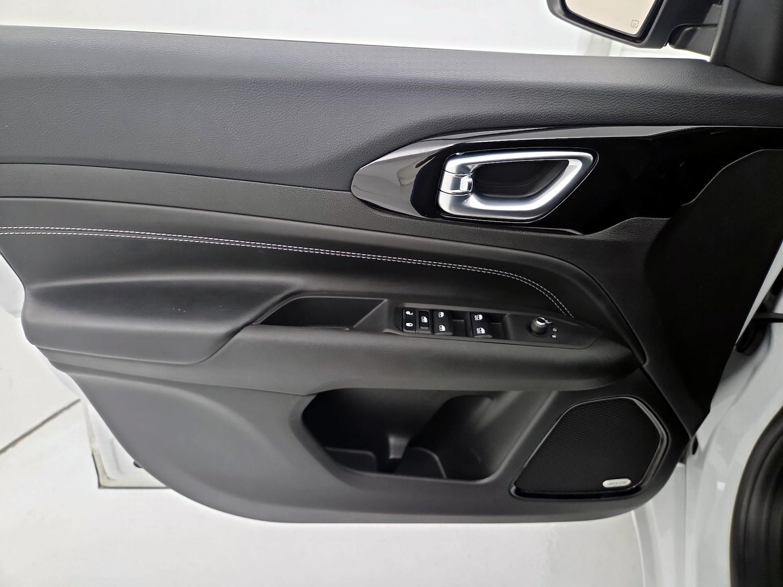 2024 Jeep Compass Limited - Photo 13