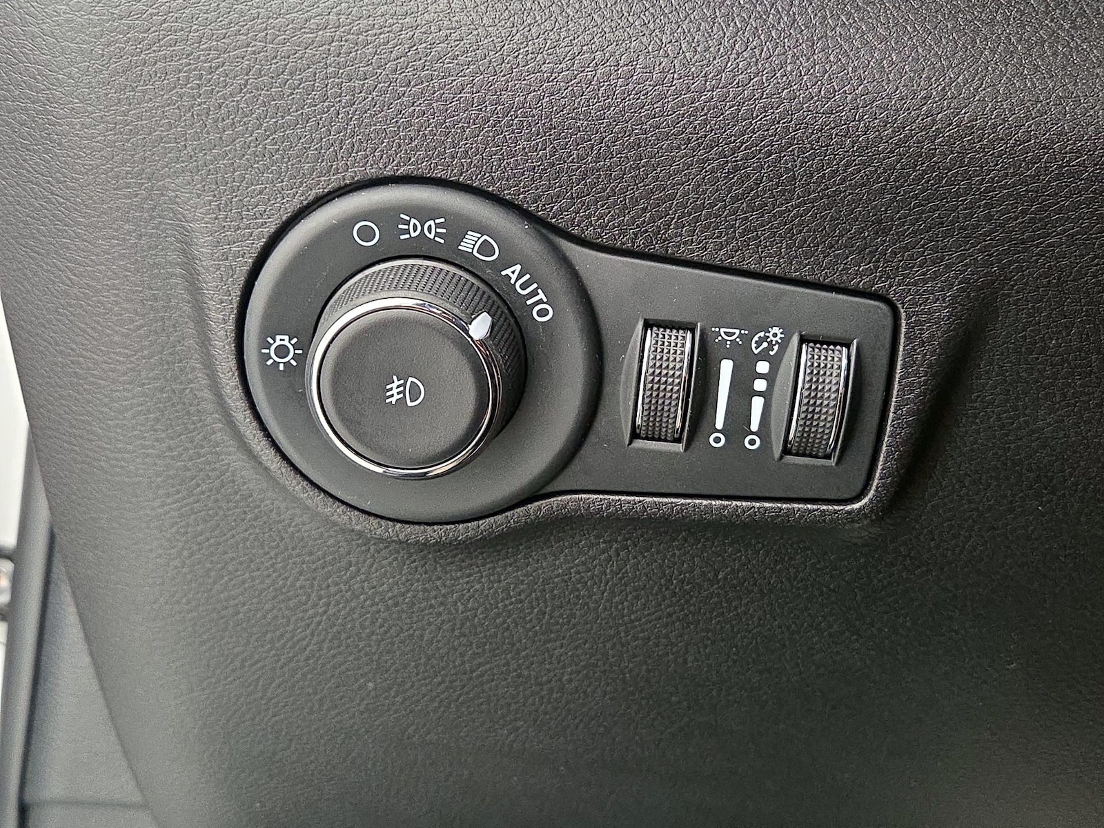 2024 Jeep Compass Limited - Photo 14