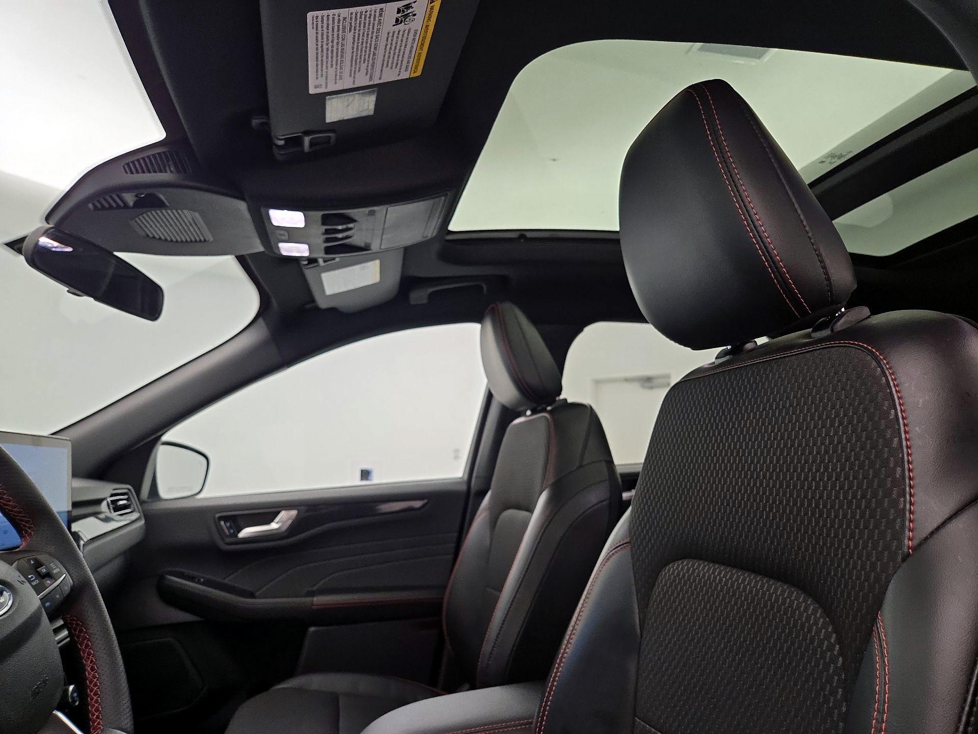 Thumbnail: 2023 Ford Escape - 20