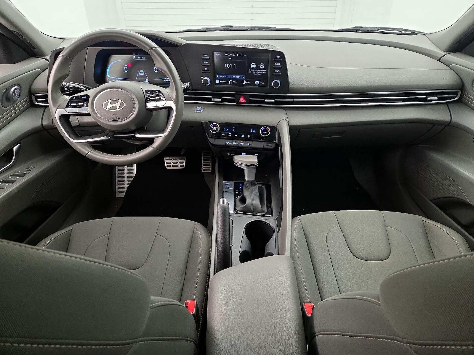 2025 Hyundai Elantra SEL - Photo 10